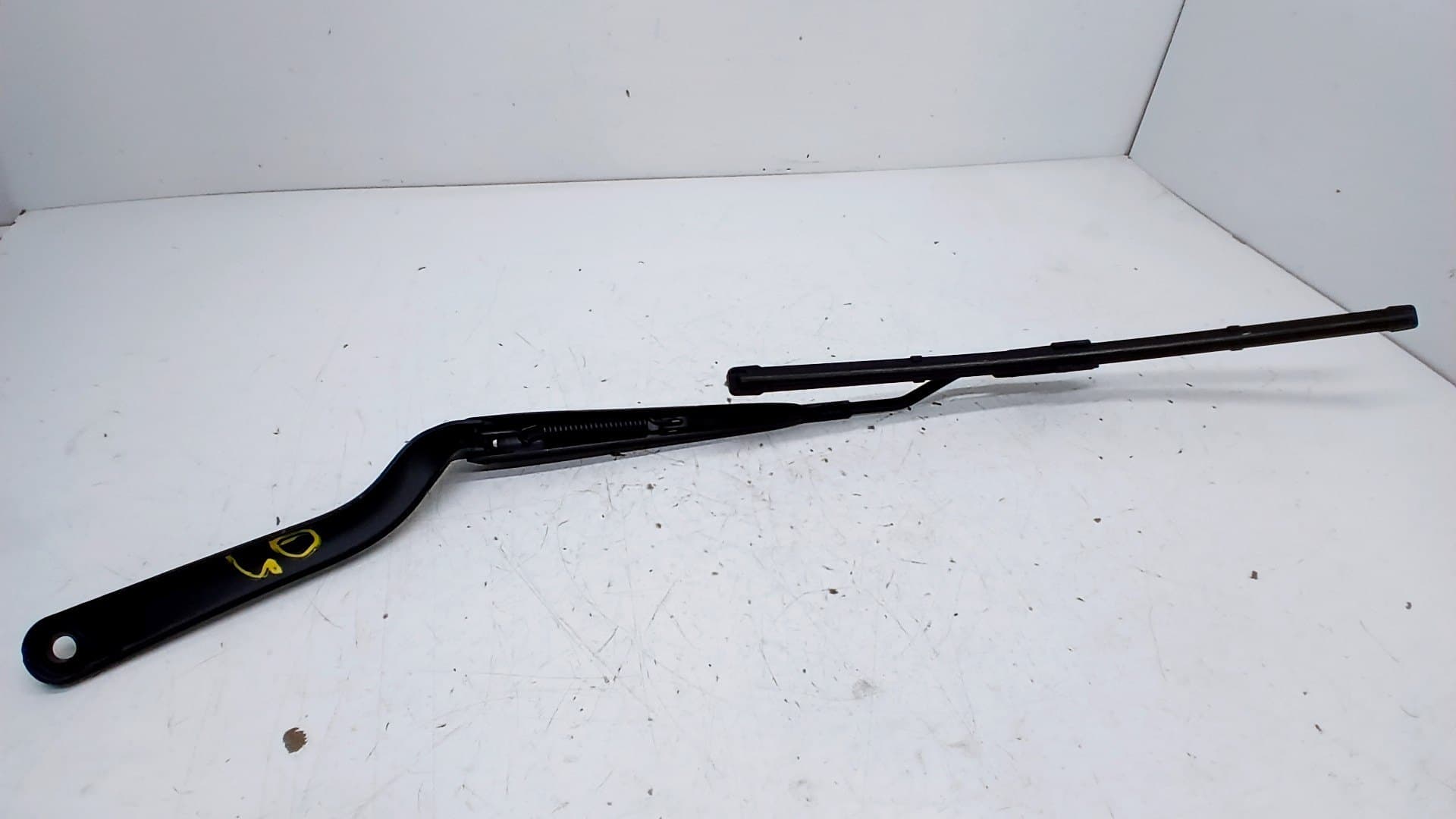 Brazo limpia delantero izquierdo RENAULT TWINGO III 2