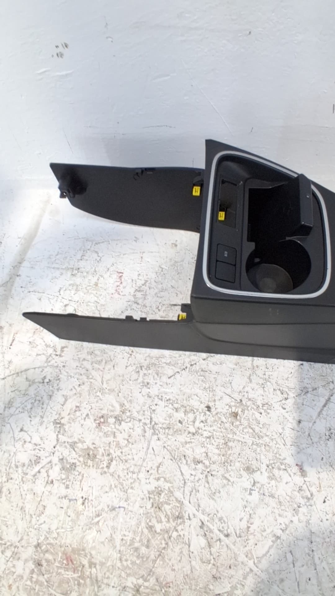 Consola central RENAULT TWINGO III 5