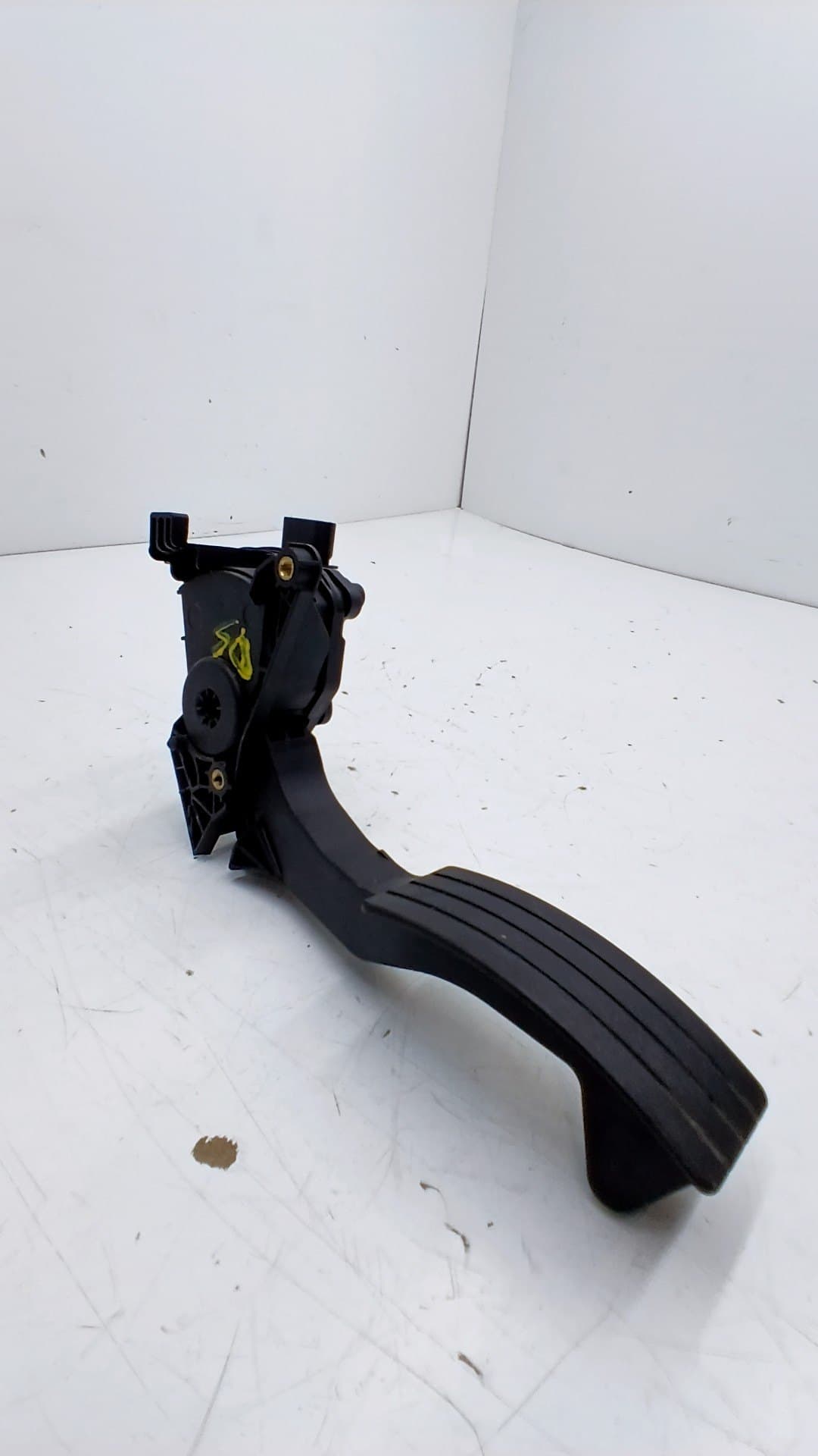 Pedal acelerador RENAULT TWINGO III 5