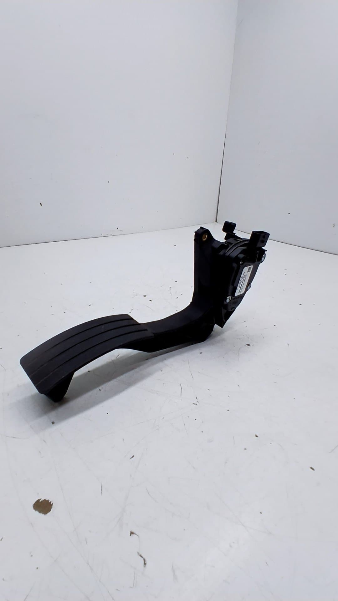 Pedal acelerador RENAULT TWINGO III 4