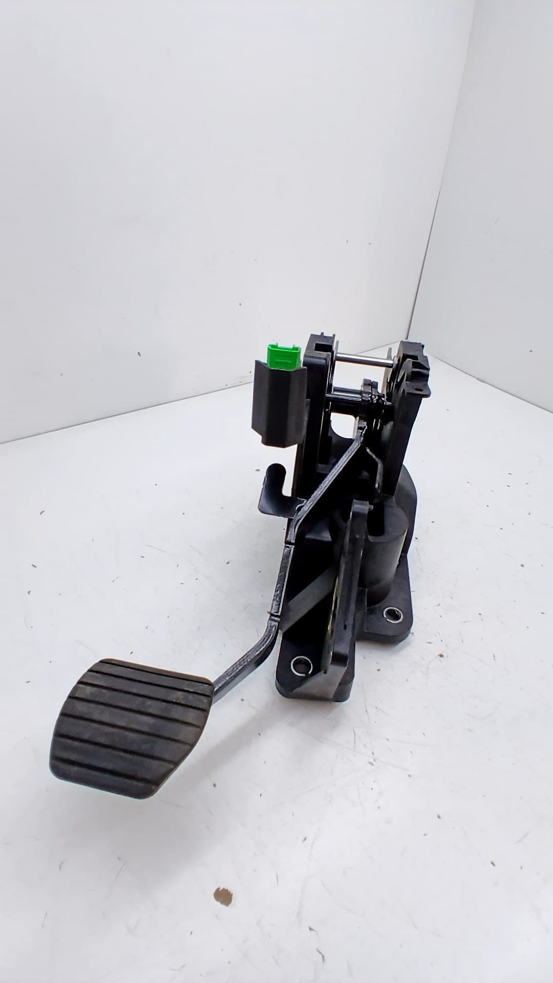 Pedal freno RENAULT TWINGO III