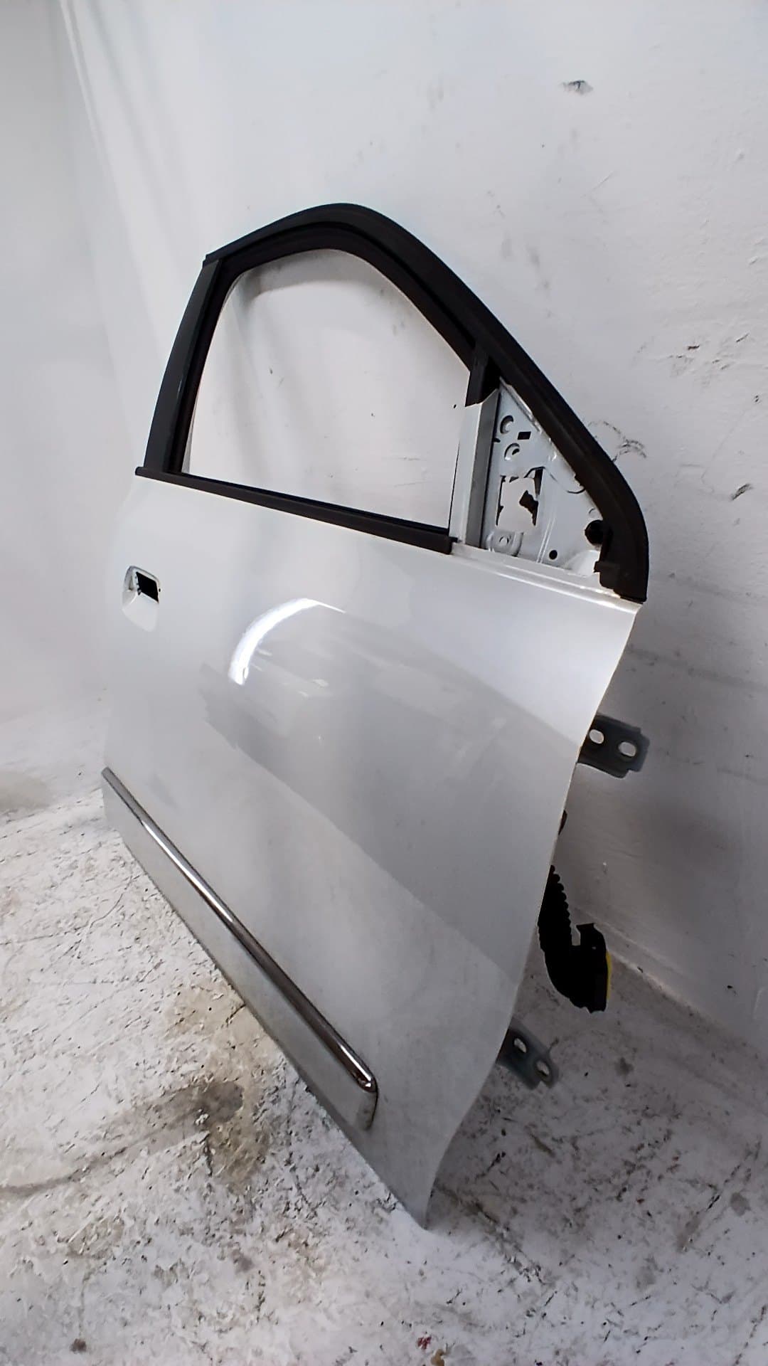 Puerta delantera derecha RENAULT TWINGO III 4
