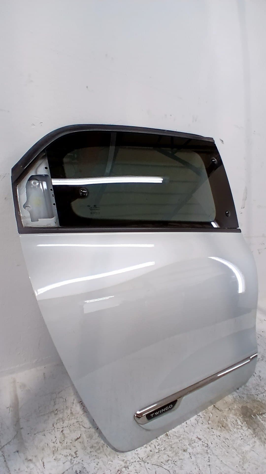 Puerta trasera derecha RENAULT TWINGO III