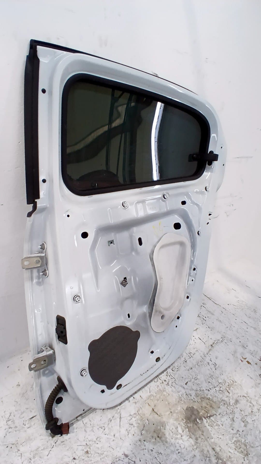 Puerta trasera derecha RENAULT TWINGO III 4