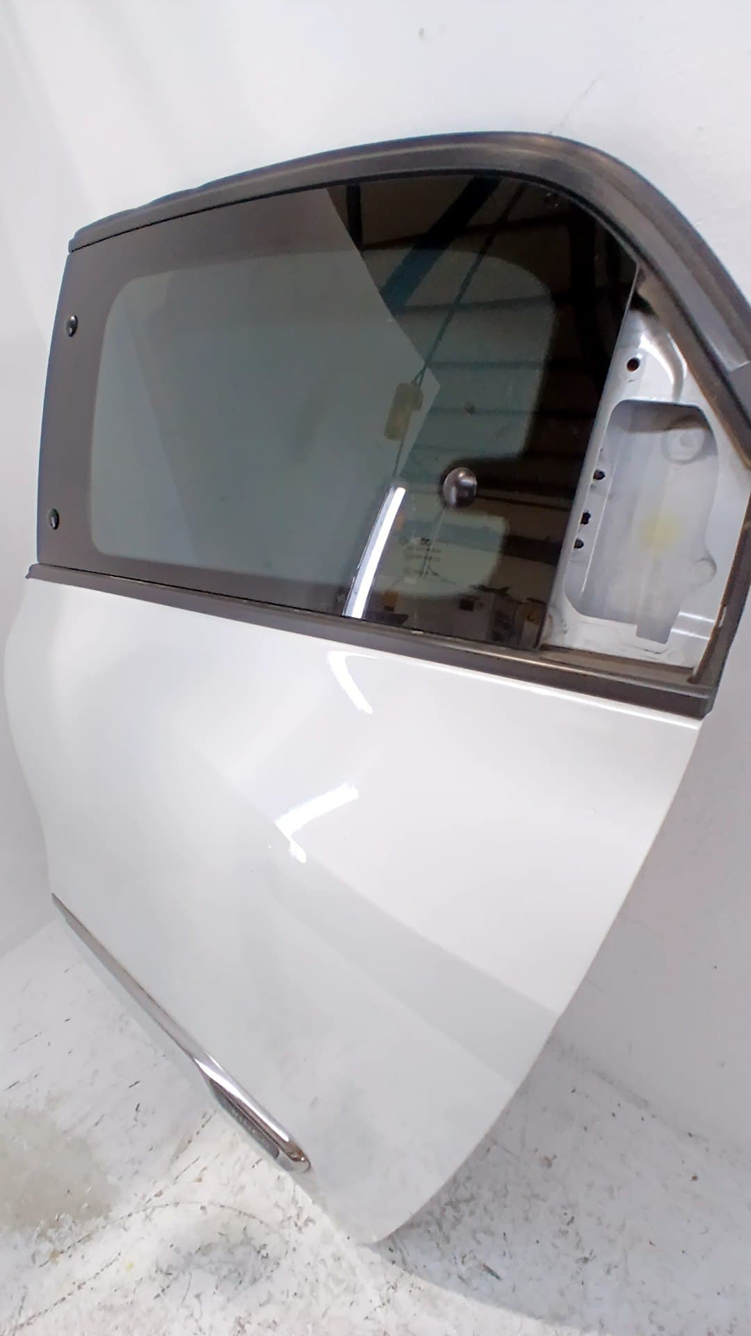 Puerta trasera izquierda RENAULT TWINGO III 5