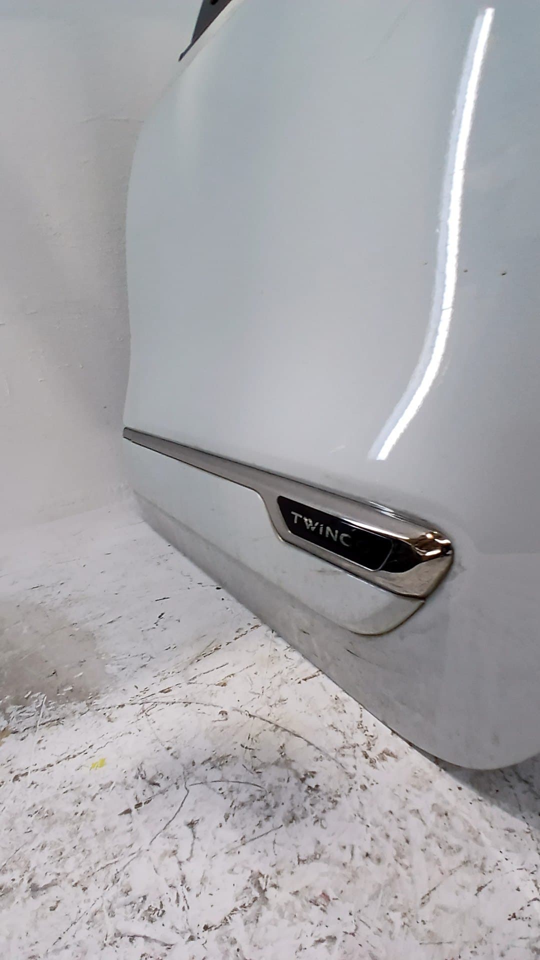 Puerta trasera izquierda RENAULT TWINGO III 4