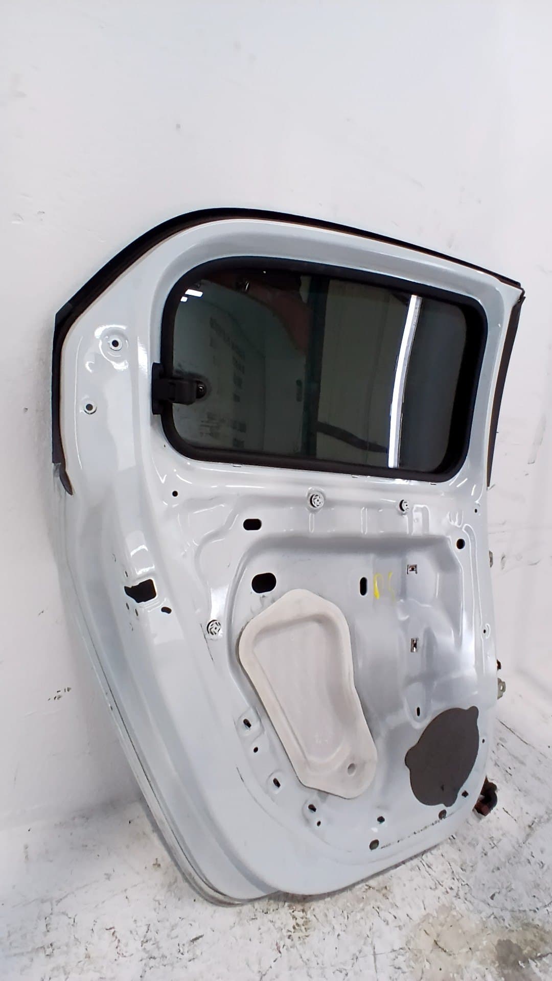 Puerta trasera izquierda RENAULT TWINGO III 3