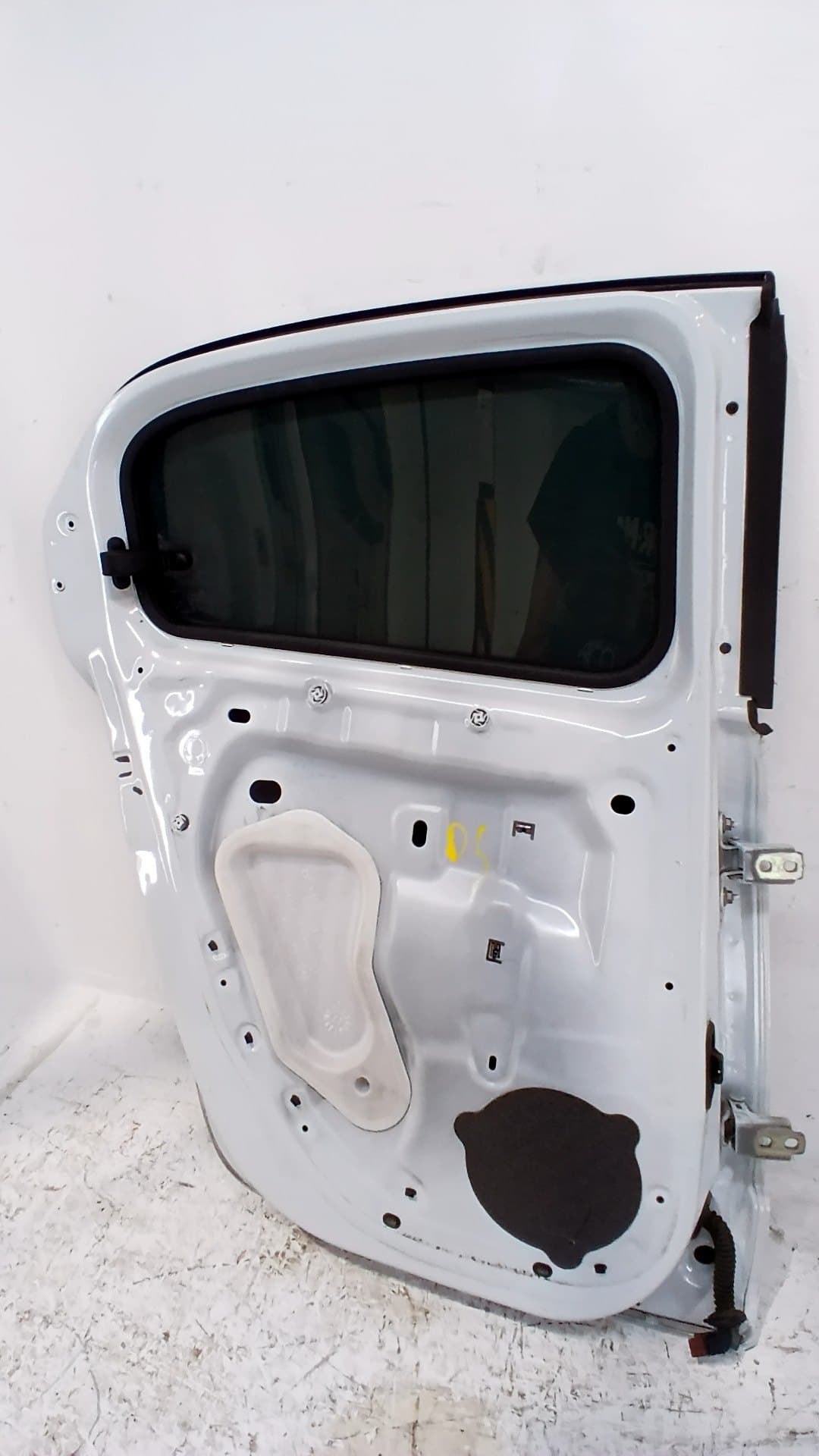 Puerta trasera izquierda RENAULT TWINGO III 2