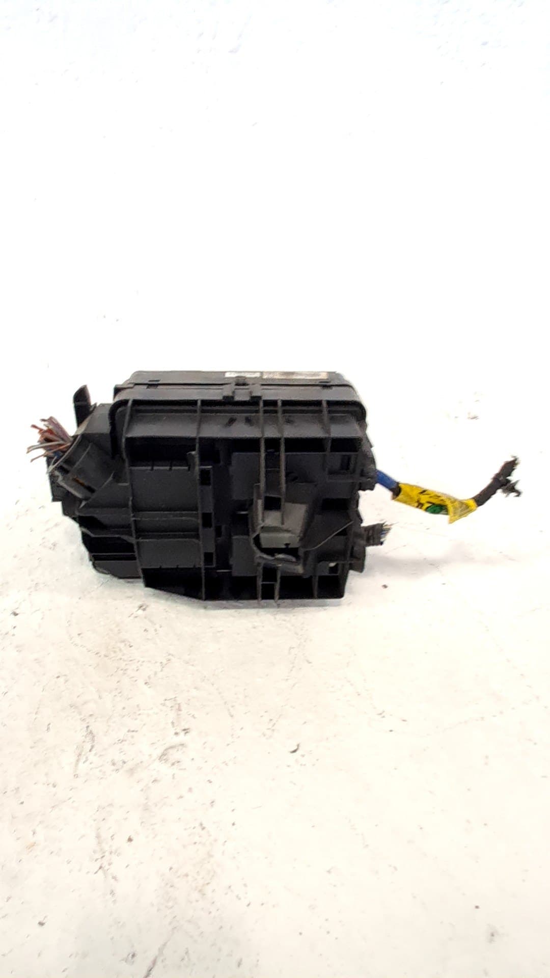 Caja reles / fusibles CHEVROLET AVEO HATCHBACK (T300) 3