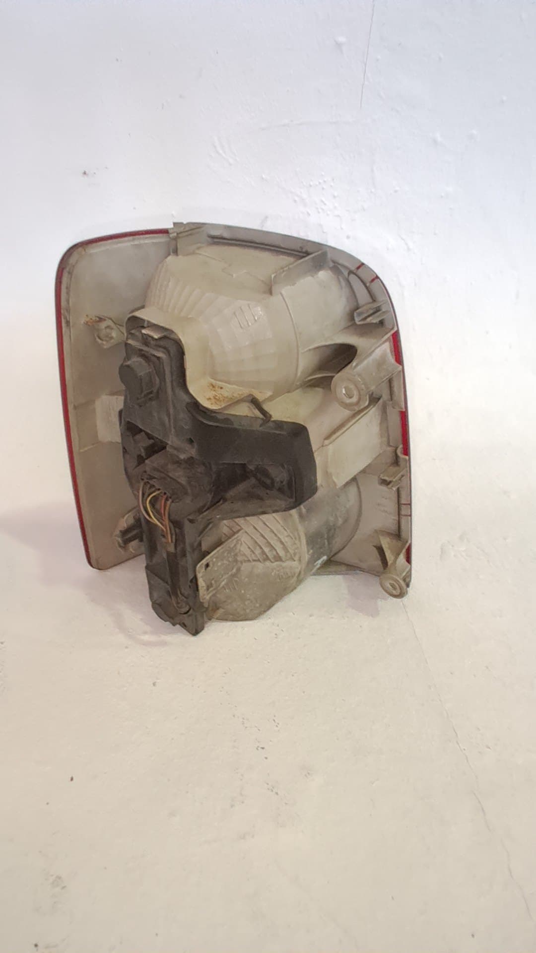 Piloto trasero derecho VOLKSWAGEN TOURAN (1T1) 2
