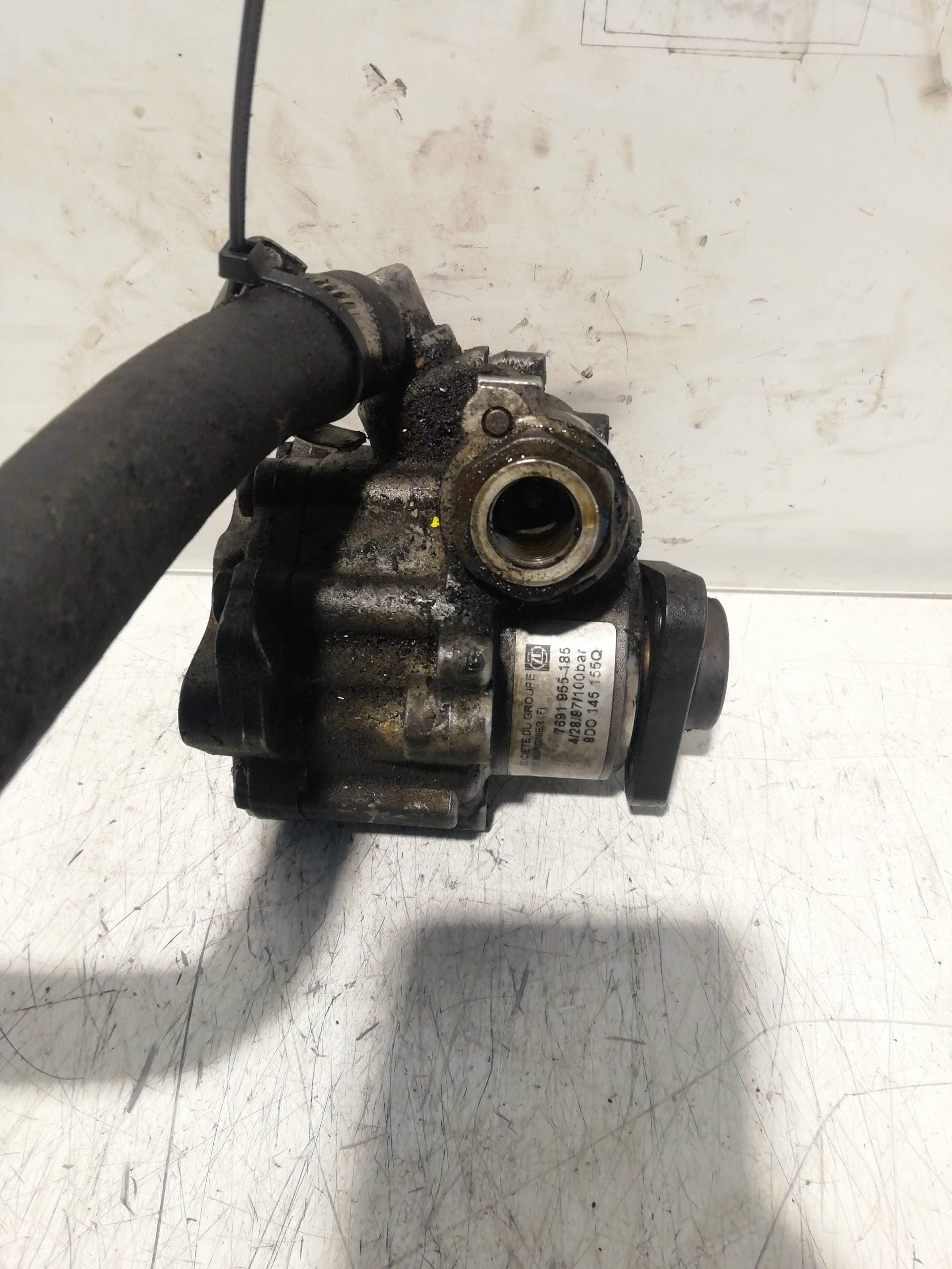 Bomba direccion AUDI A4 AVANT (B5)