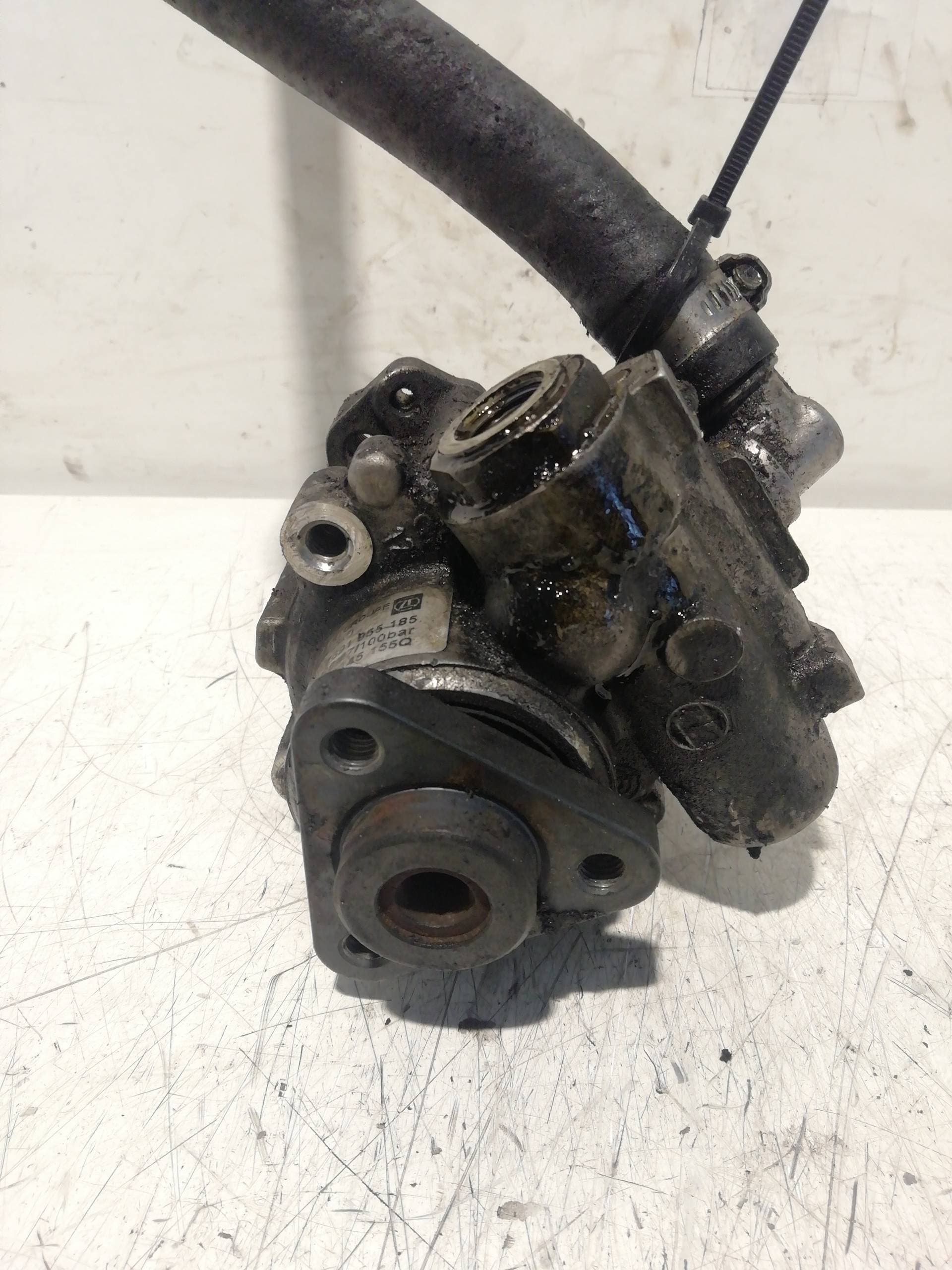 Bomba direccion AUDI A4 AVANT (B5) 3