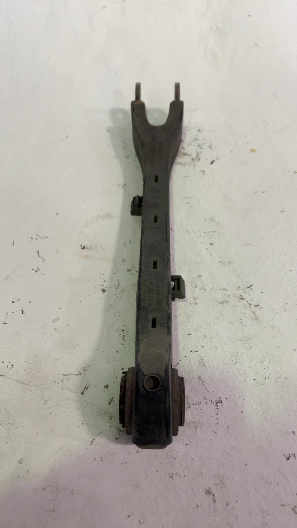 Brazo suspension inferior delantero derecho MERCEDES-BENZ CLASE C (W203) BERLINA 2