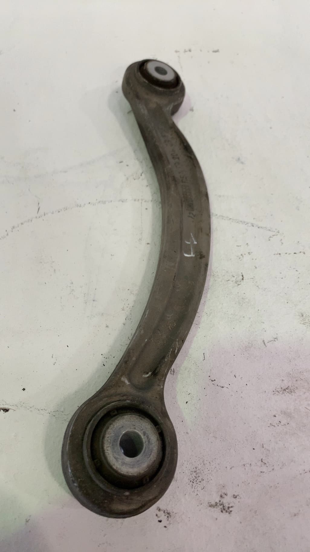 Brazo suspension inferior trasero derecho MERCEDES-BENZ CLASE C (W203) BERLINA