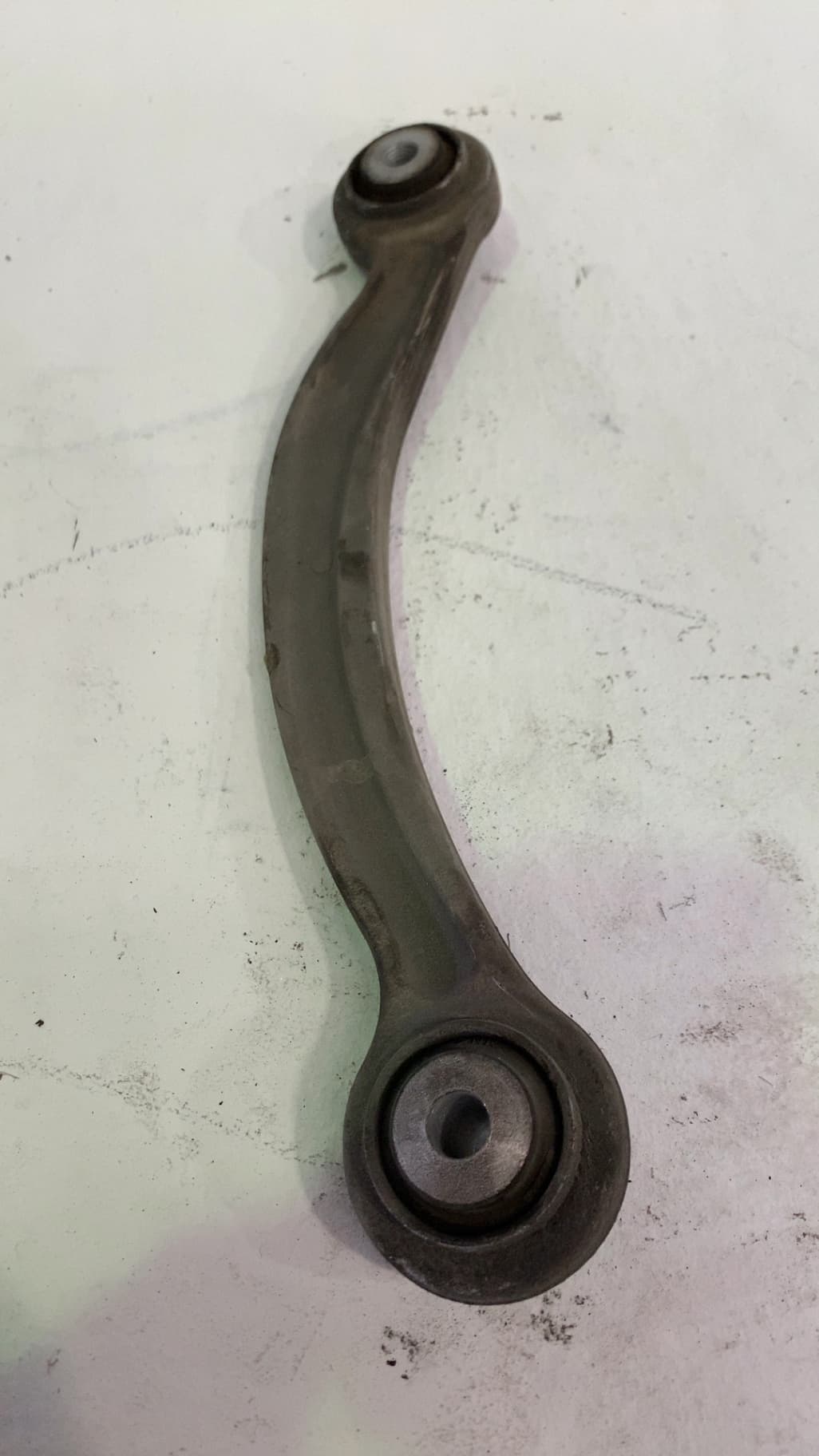 Brazo suspension inferior trasero derecho MERCEDES-BENZ CLASE C (W203) BERLINA 2
