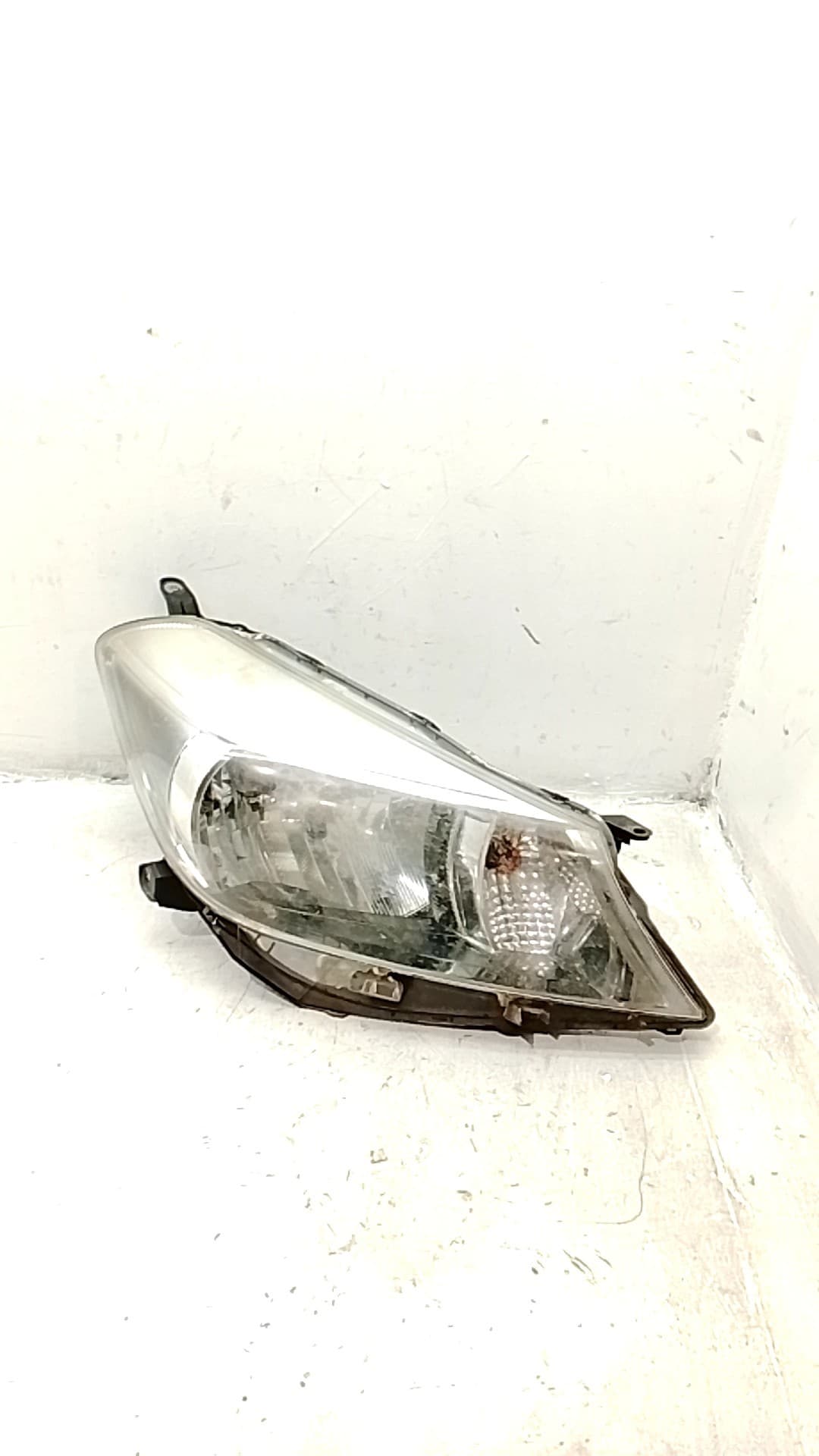 Faro derecho TOYOTA YARIS