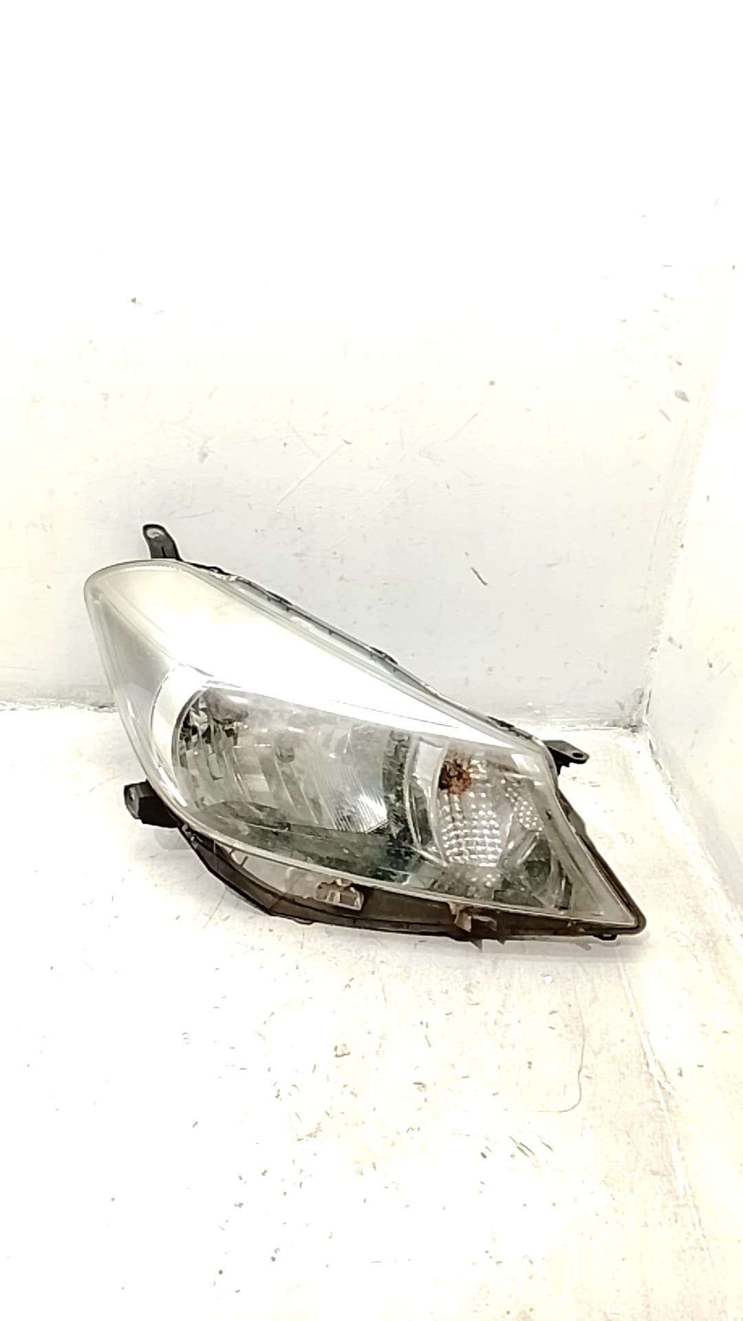 Faro derecho TOYOTA YARIS 3