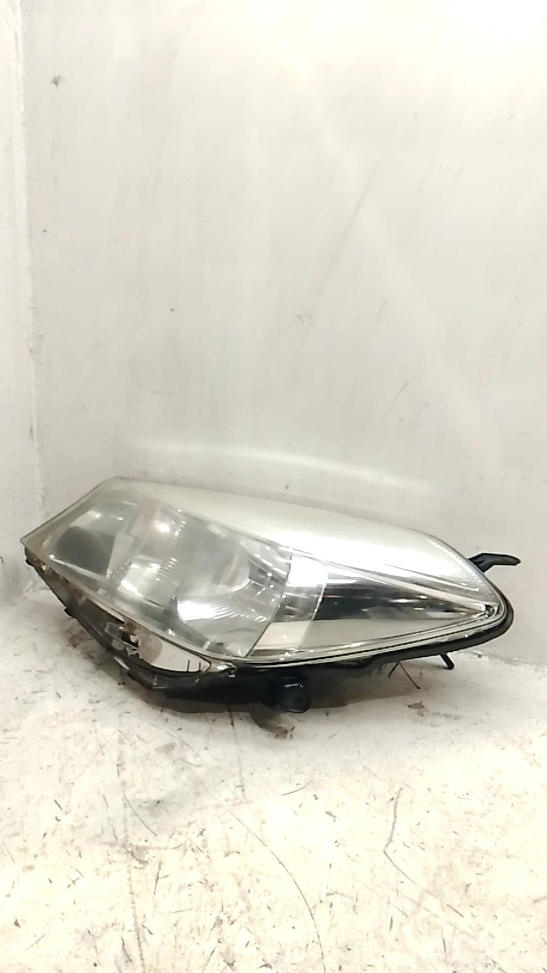 Faro izquierdo TOYOTA YARIS