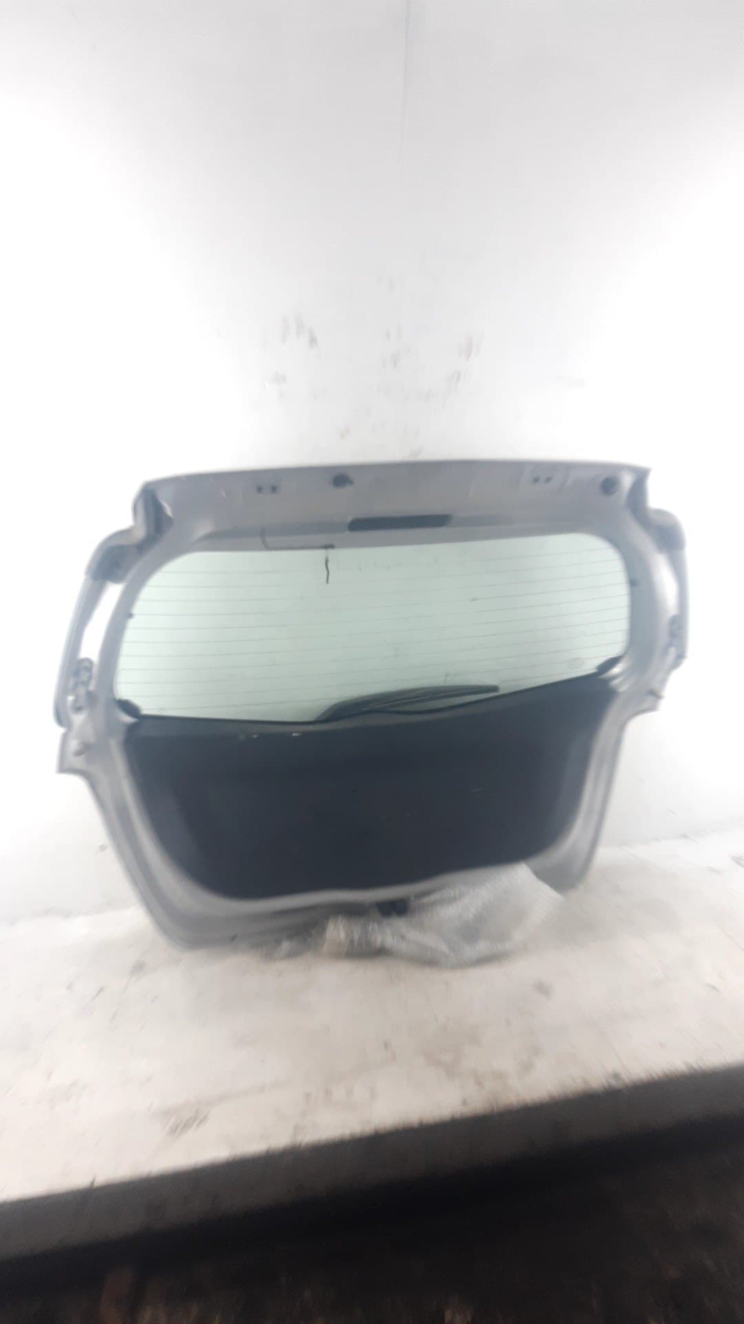 Porton trasero TOYOTA YARIS 2