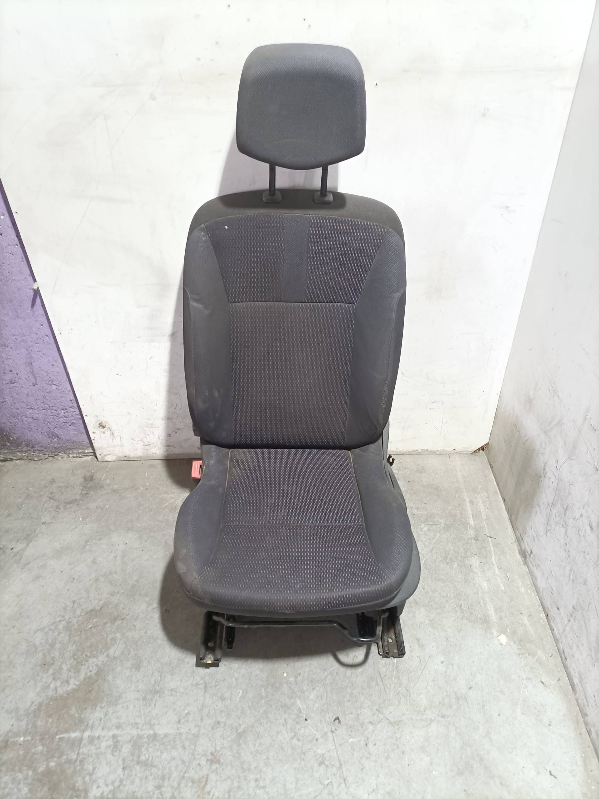 Asiento delantero izquierdo RENAULT CLIO III