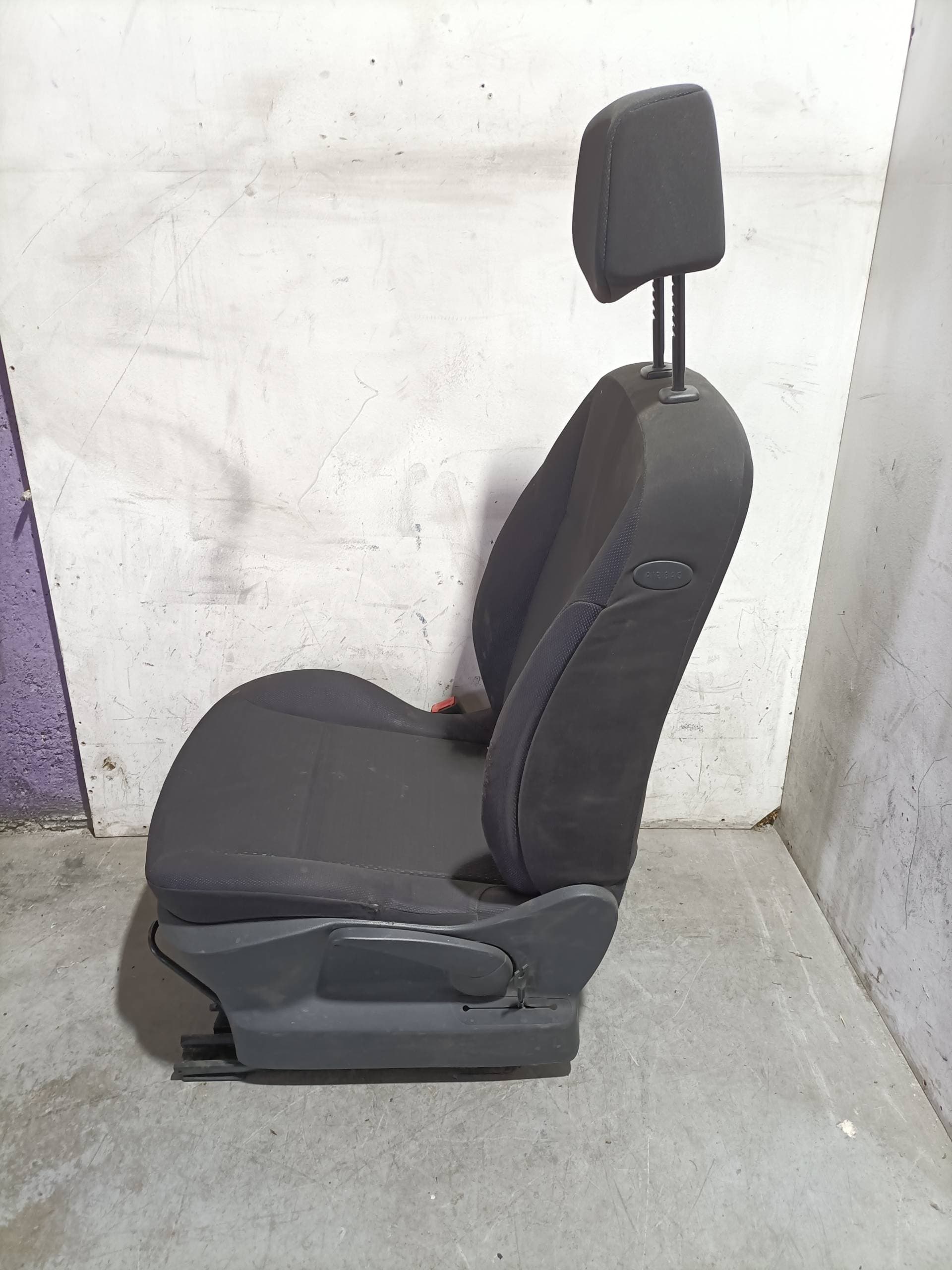 Asiento delantero izquierdo RENAULT CLIO III 3