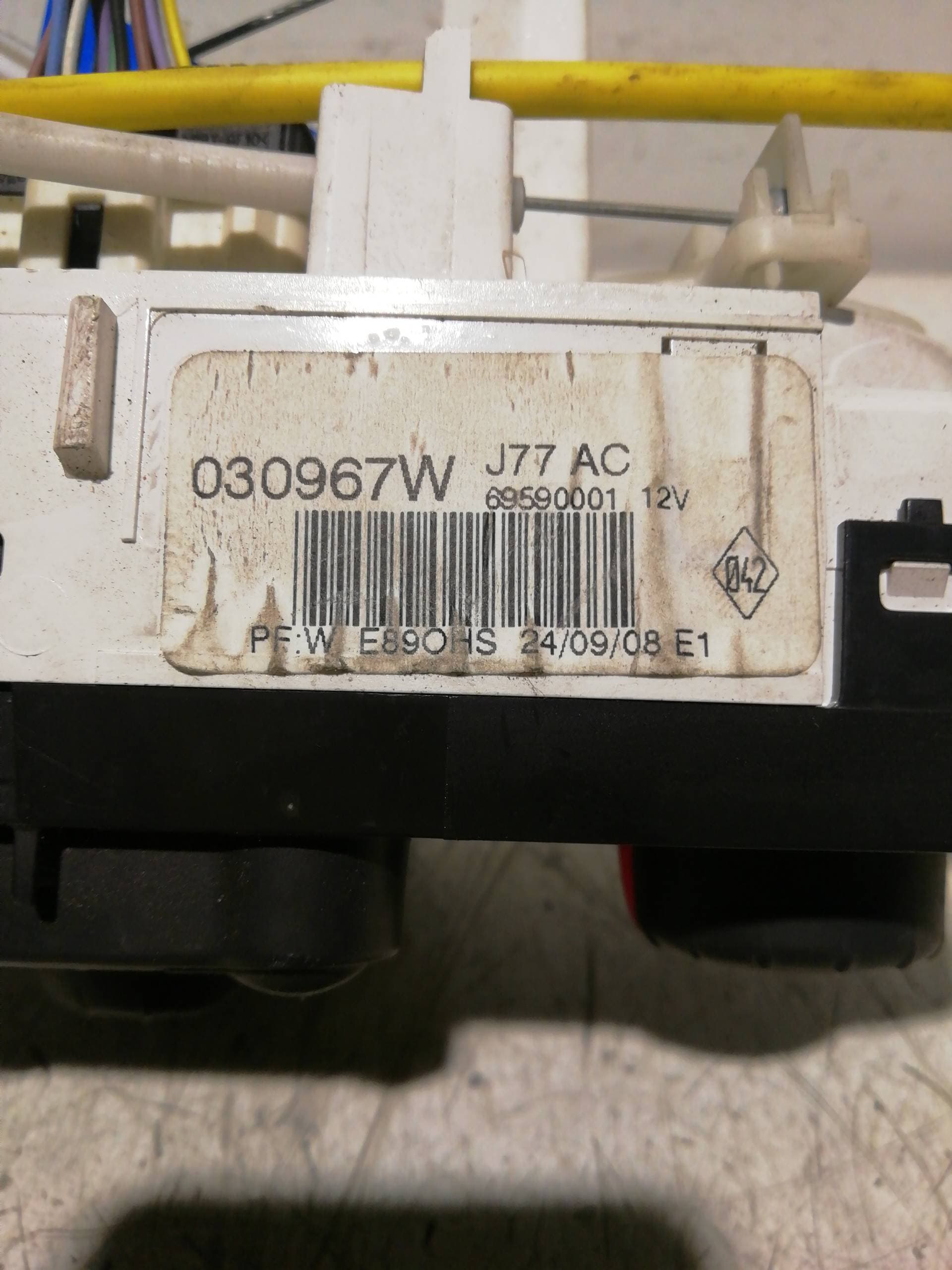 Recambio RENAULT CLIO III ref. 030967W 2