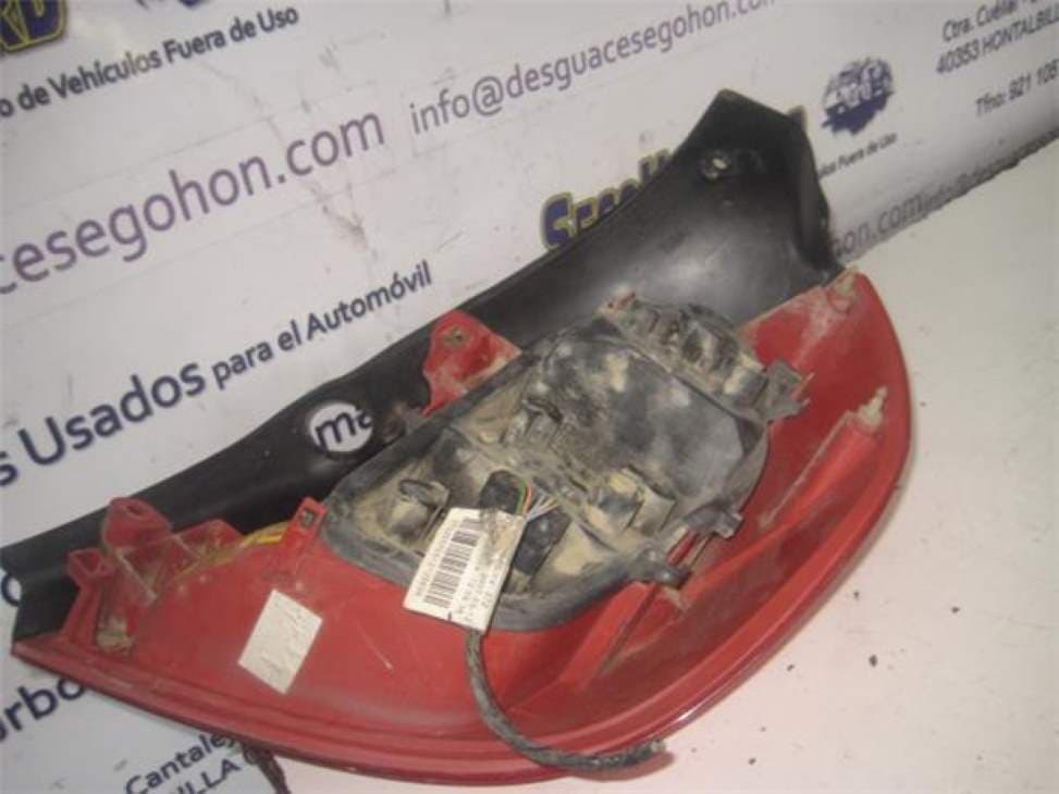 Piloto trasero izquierdo RENAULT CLIO III 3