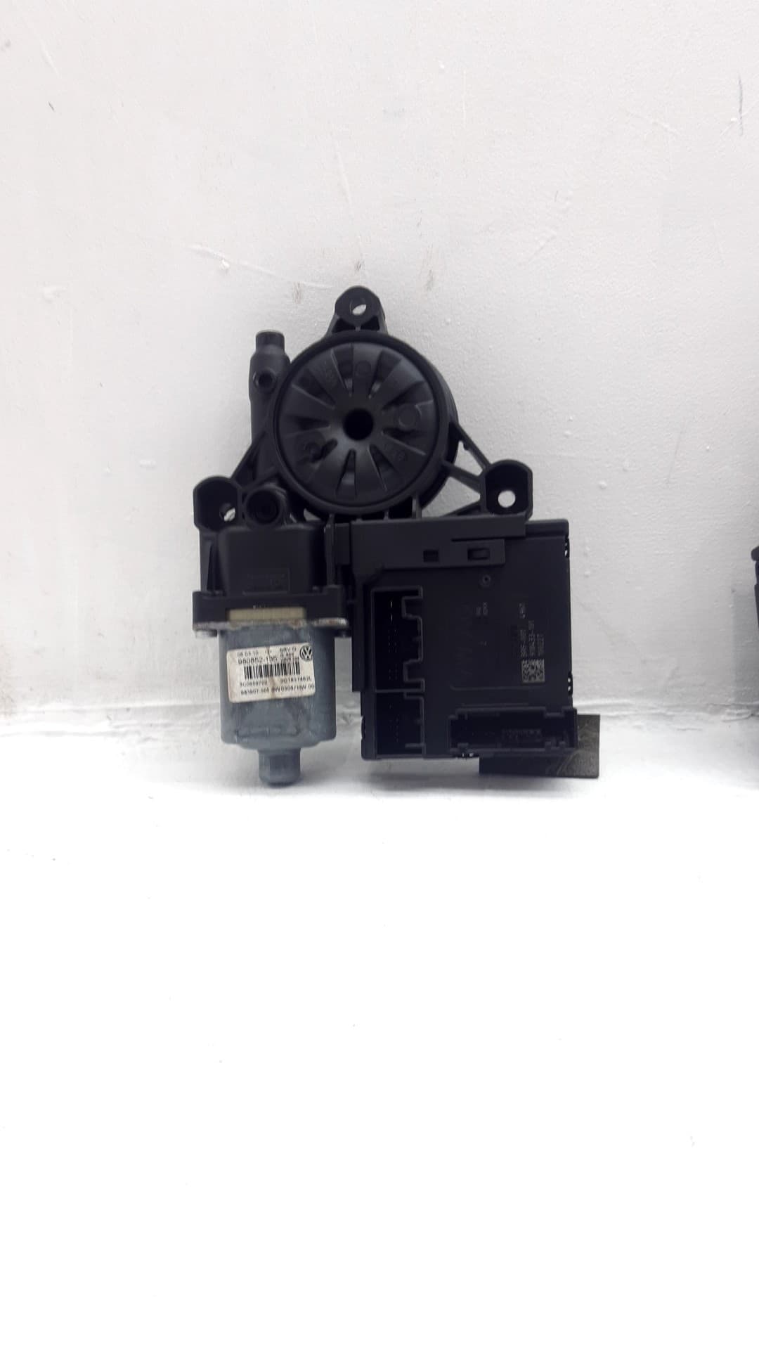 Motor elevalunas delantero derecho VOLKSWAGEN PASSAT CC (357) 3