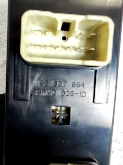 Mando elevalunas delantero izquierdo CHEVROLET EPICA (KL1_) 2