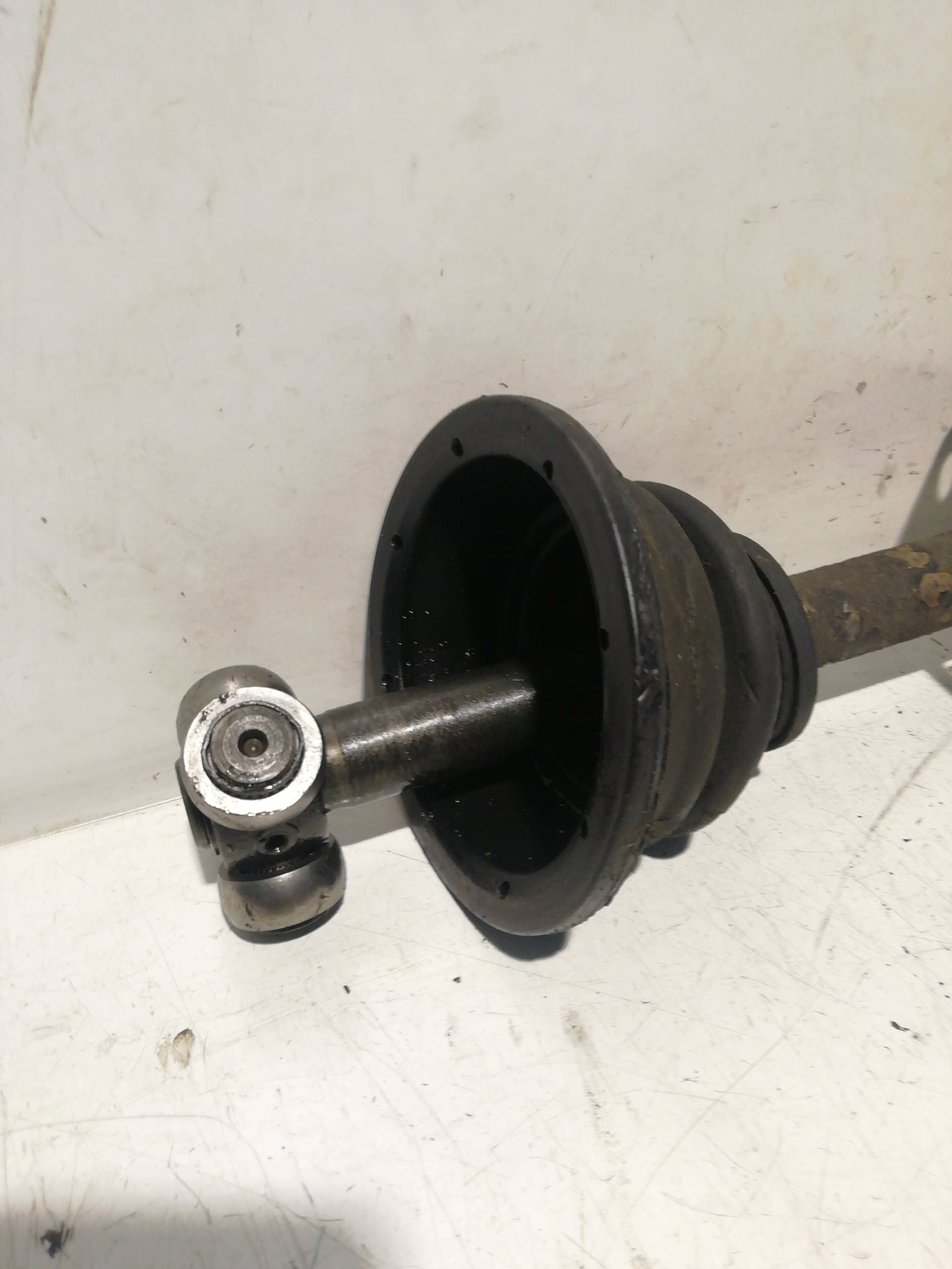Transmision delantera izquierda VOLVO S40 BERLINA 3