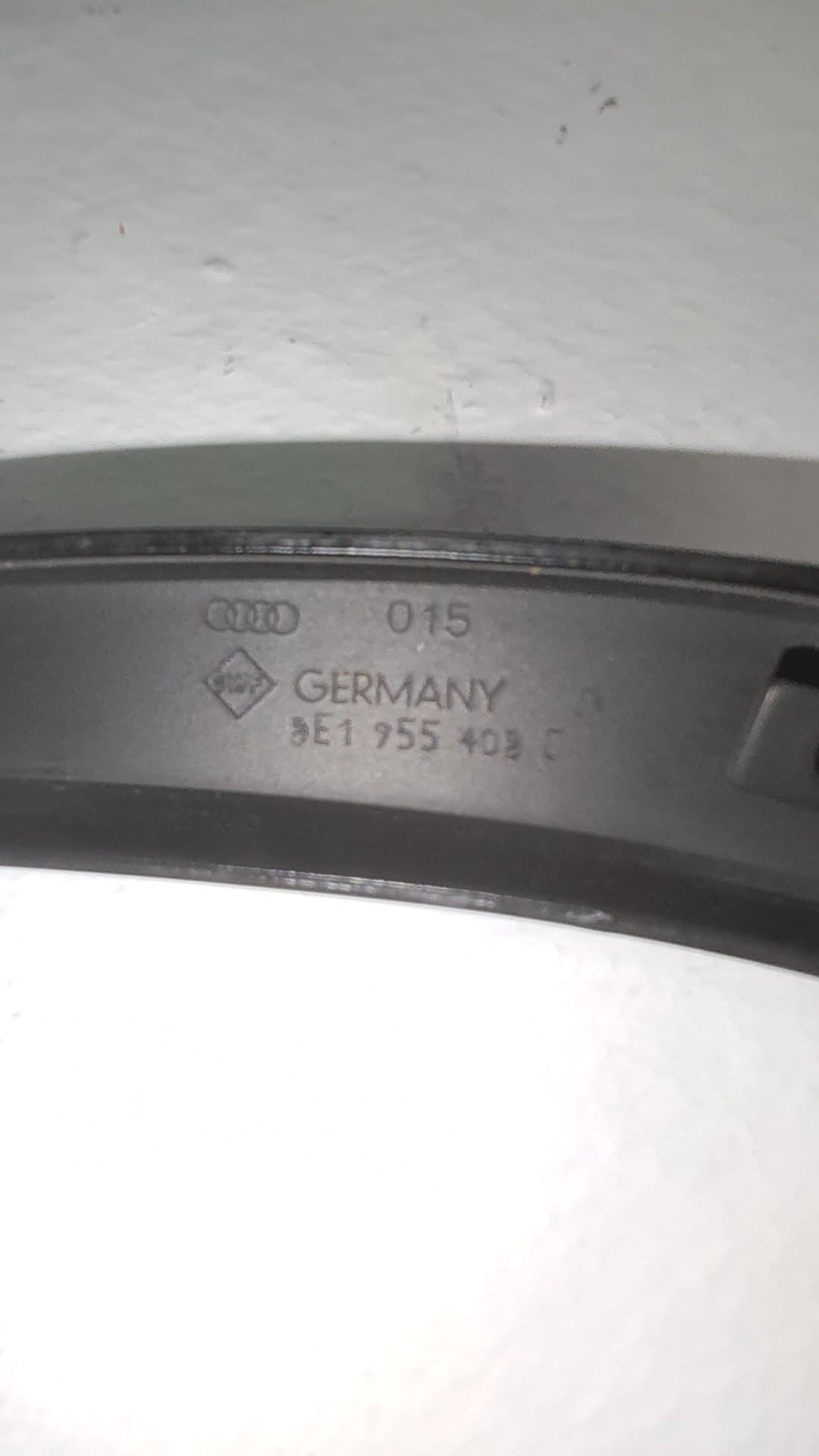 Brazo limpia delantero derecho AUDI A4 AVANT (8E) 2