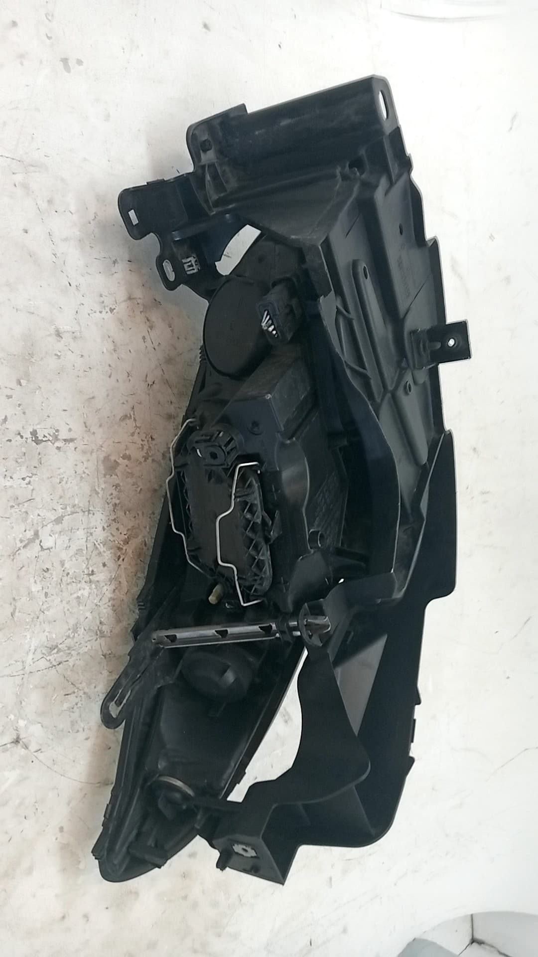 Faro izquierdo RENAULT MEGANE III BERLINA 5 P 2
