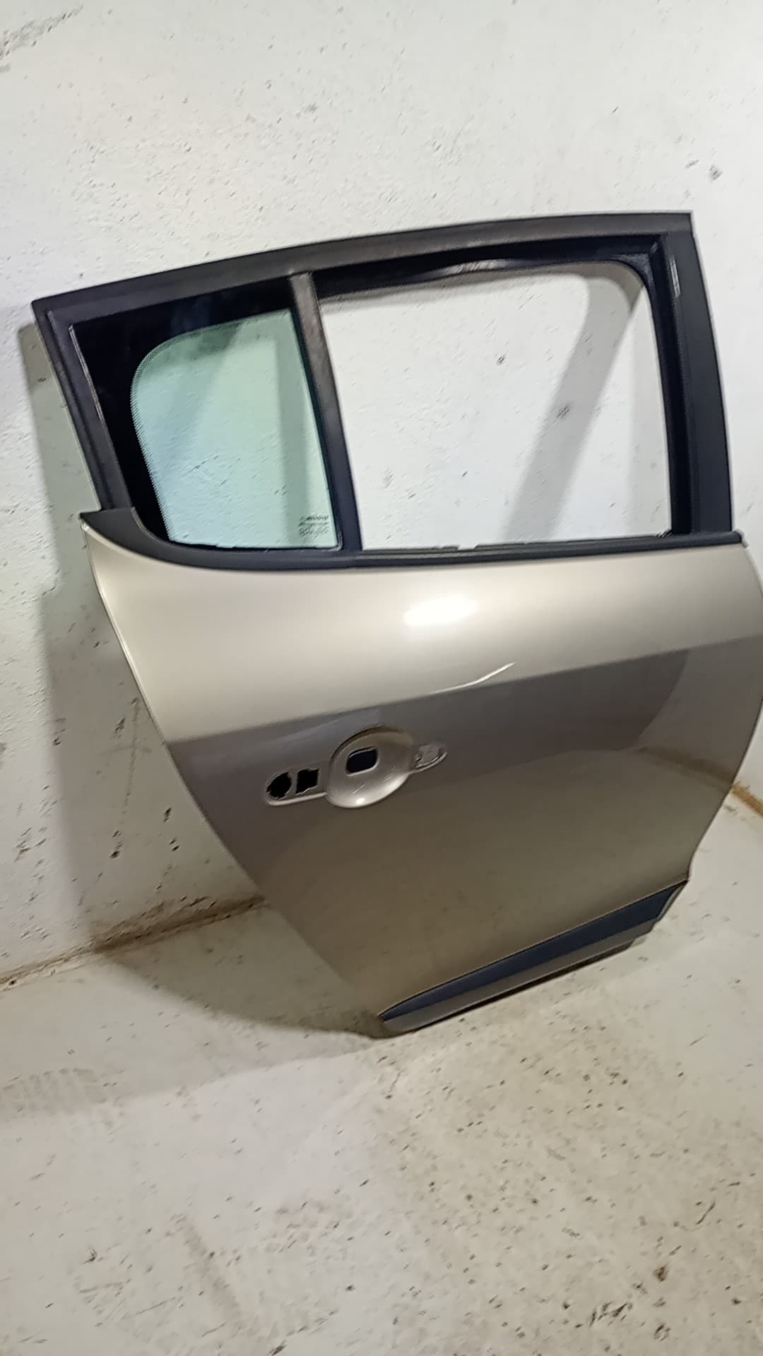Puerta trasera derecha RENAULT MEGANE III BERLINA 5 P 4