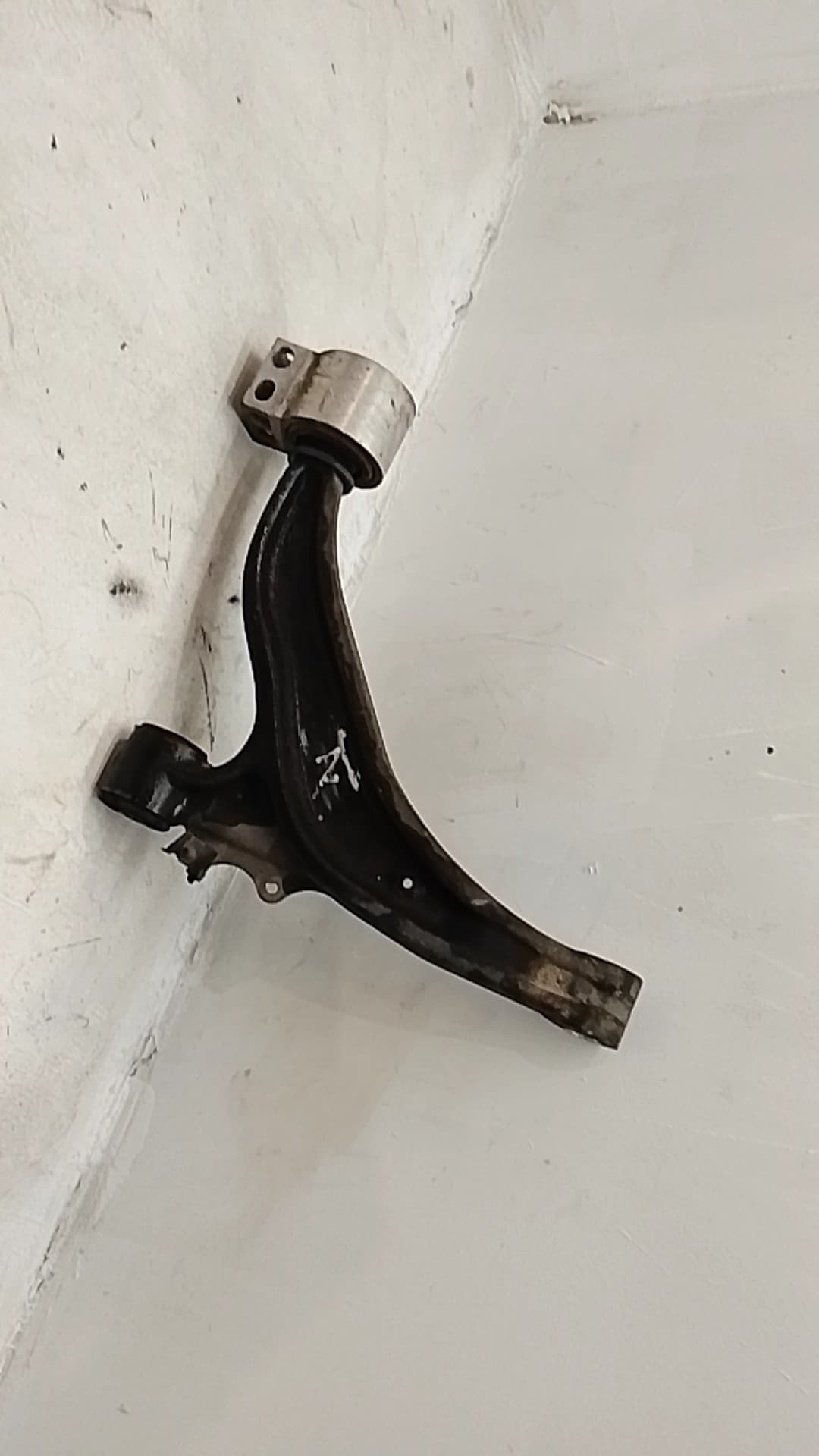 Brazo suspension inferior delantero izquierdo OPEL ASTRA J LIM. 3