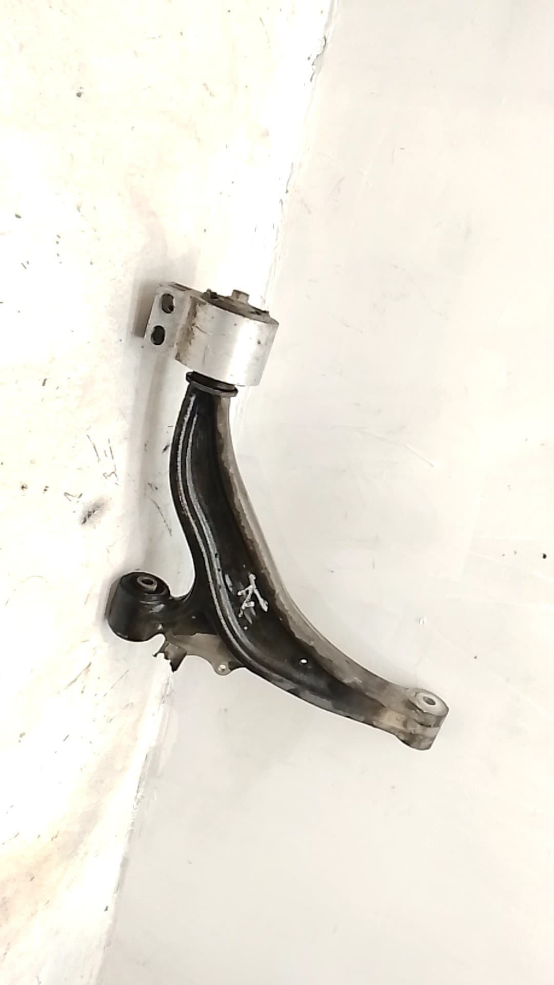 Brazo suspension inferior delantero izquierdo OPEL ASTRA J LIM.