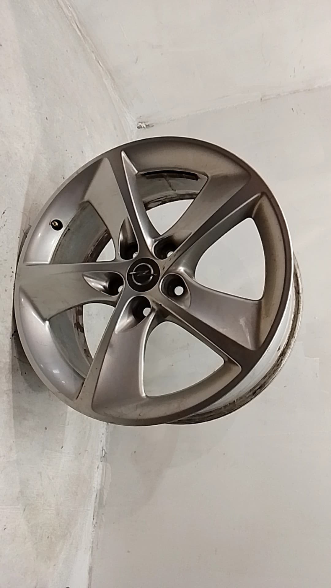 Llanta OPEL ASTRA J LIM.