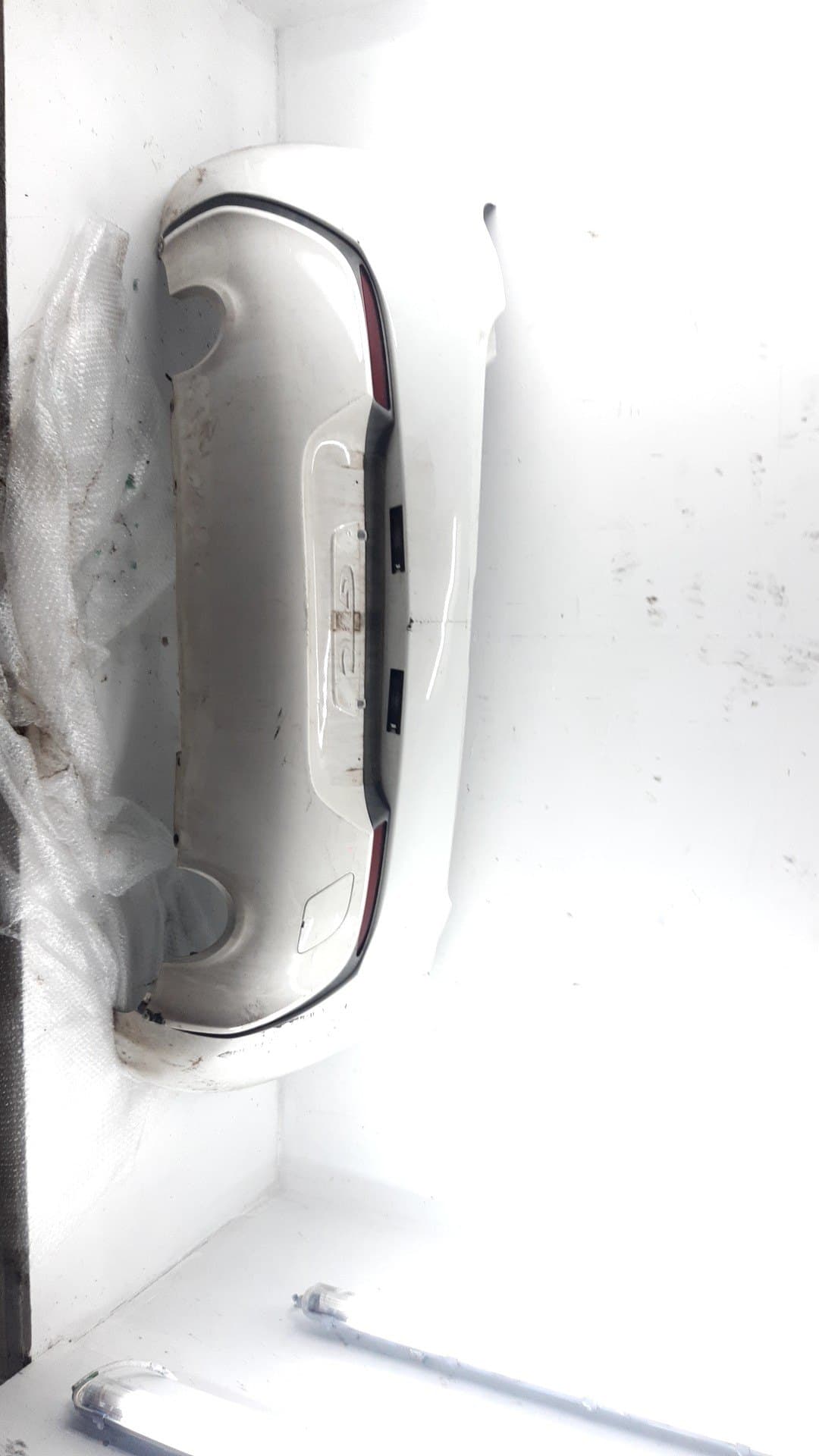 Paragolpes trasero OPEL ASTRA J LIM.