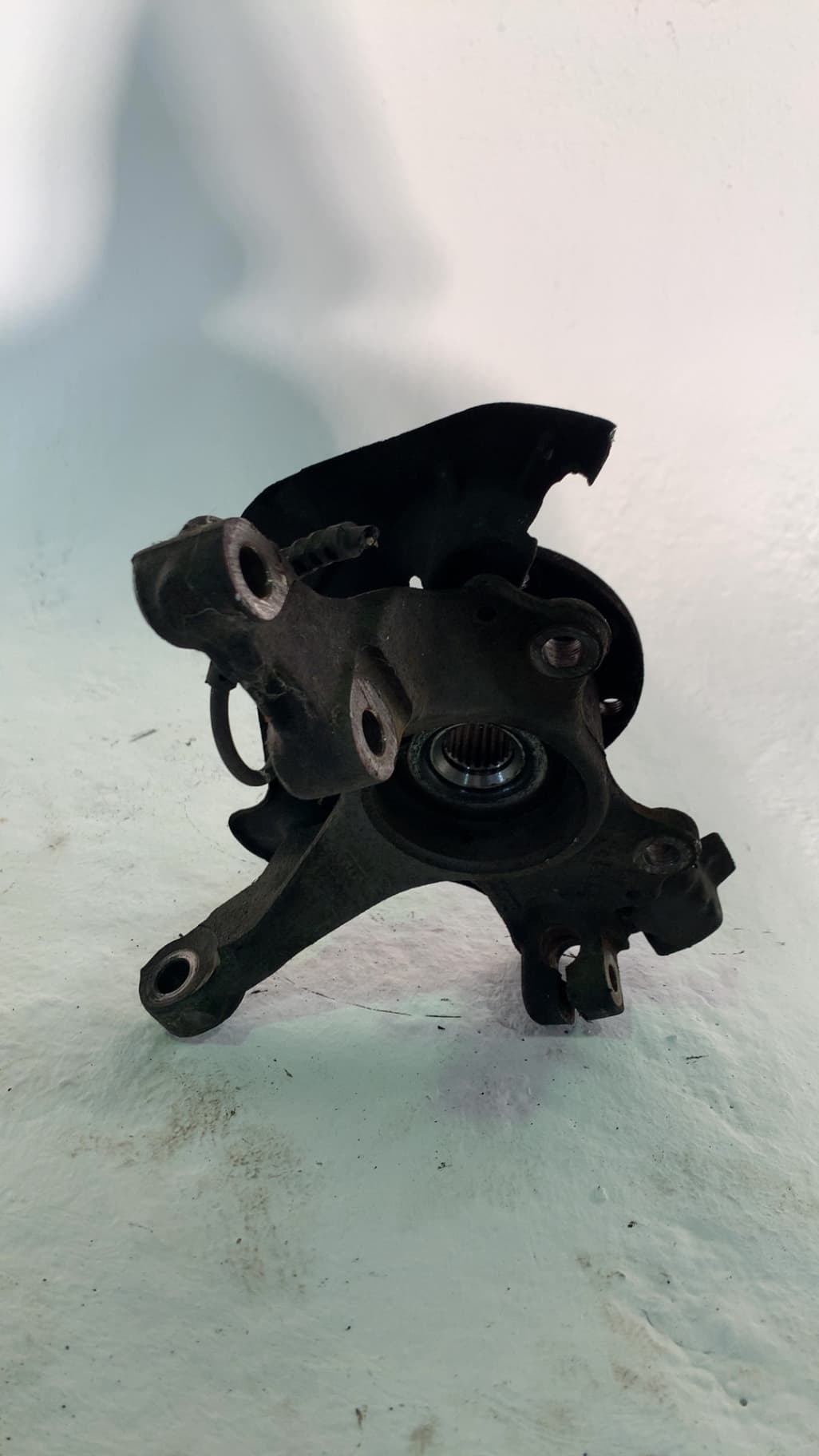 Mangueta delantera izquierda OPEL CORSA D 2