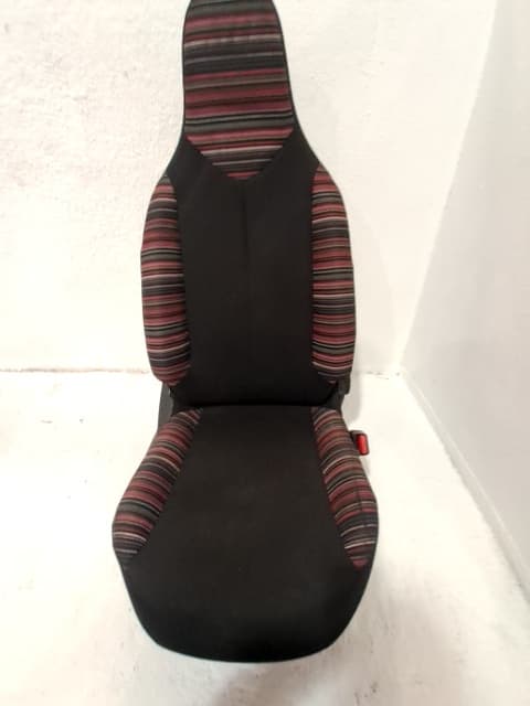 Asiento delantero derecho CITROEN C1