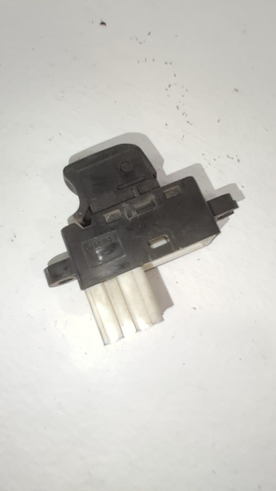 Mando elevalunas delantero derecho NISSAN CABSTAR 3