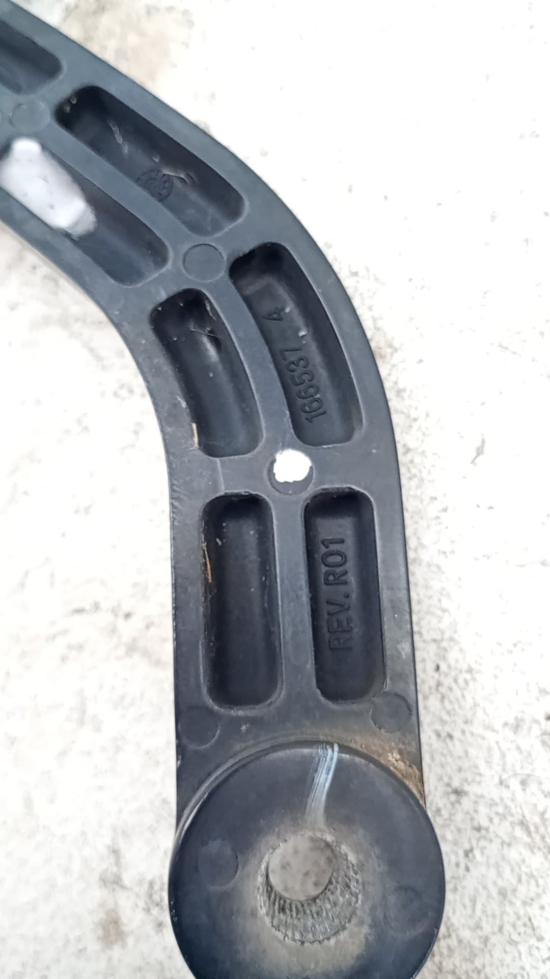 Brazo limpia delantero izquierdo LAND ROVER RANGE ROVER SPORT 2