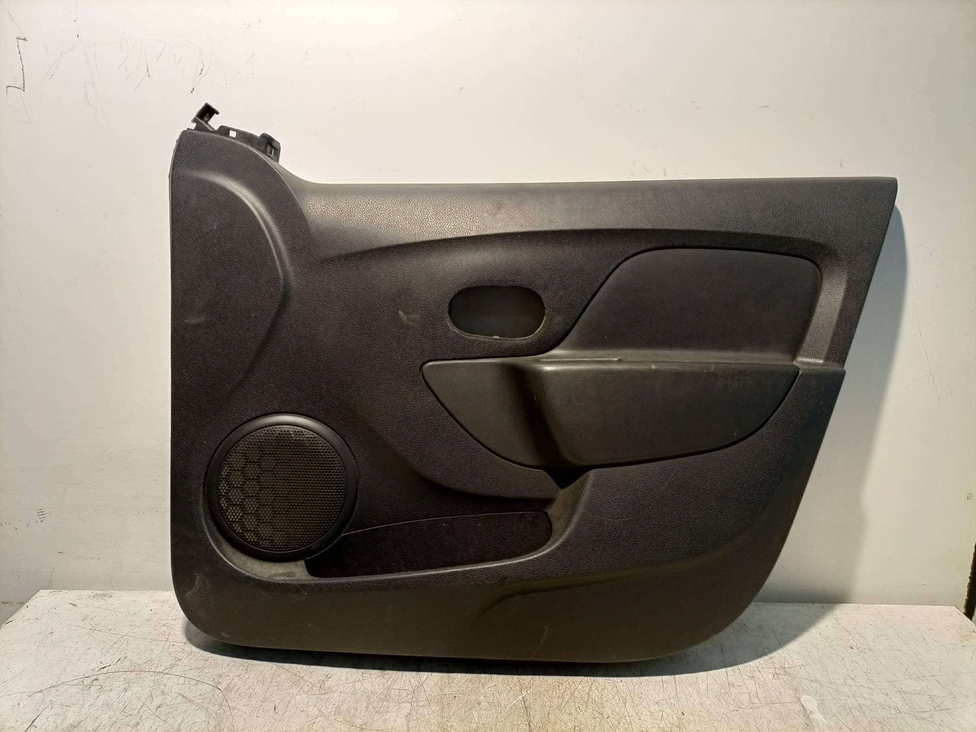 Guarnecido puerta delantera derecha DACIA SANDERO