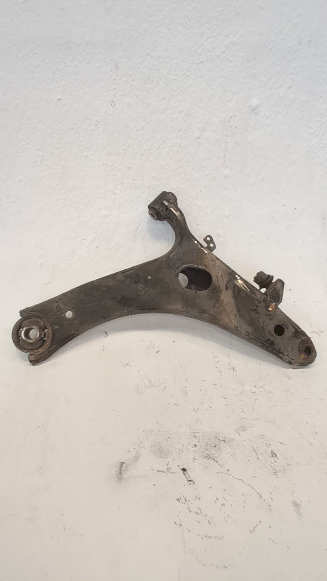 Brazo suspension inferior delantero izquierdo SUBARU FORESTER S11 (SG)