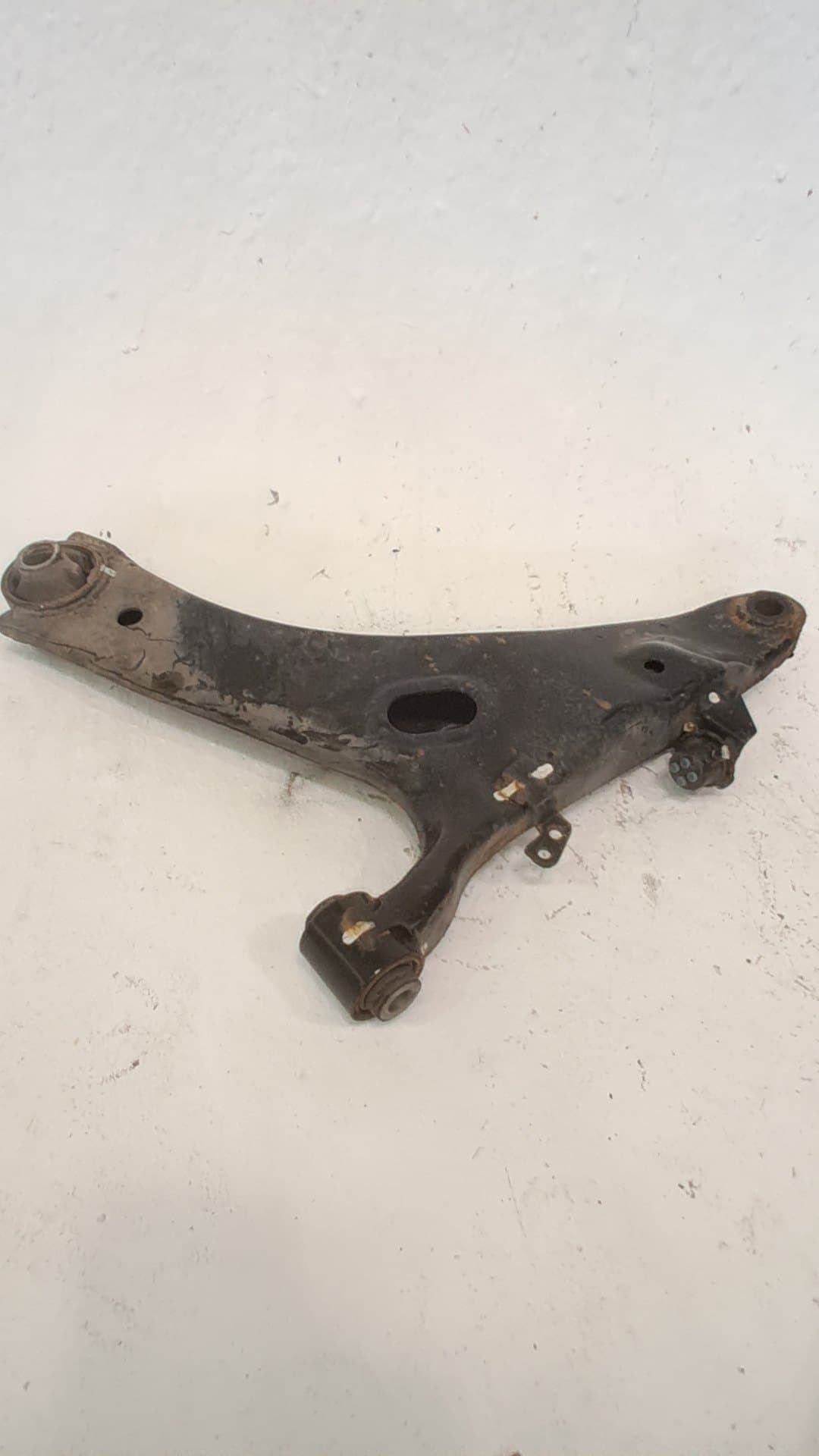 Brazo suspension inferior delantero izquierdo SUBARU FORESTER S11 (SG) 2