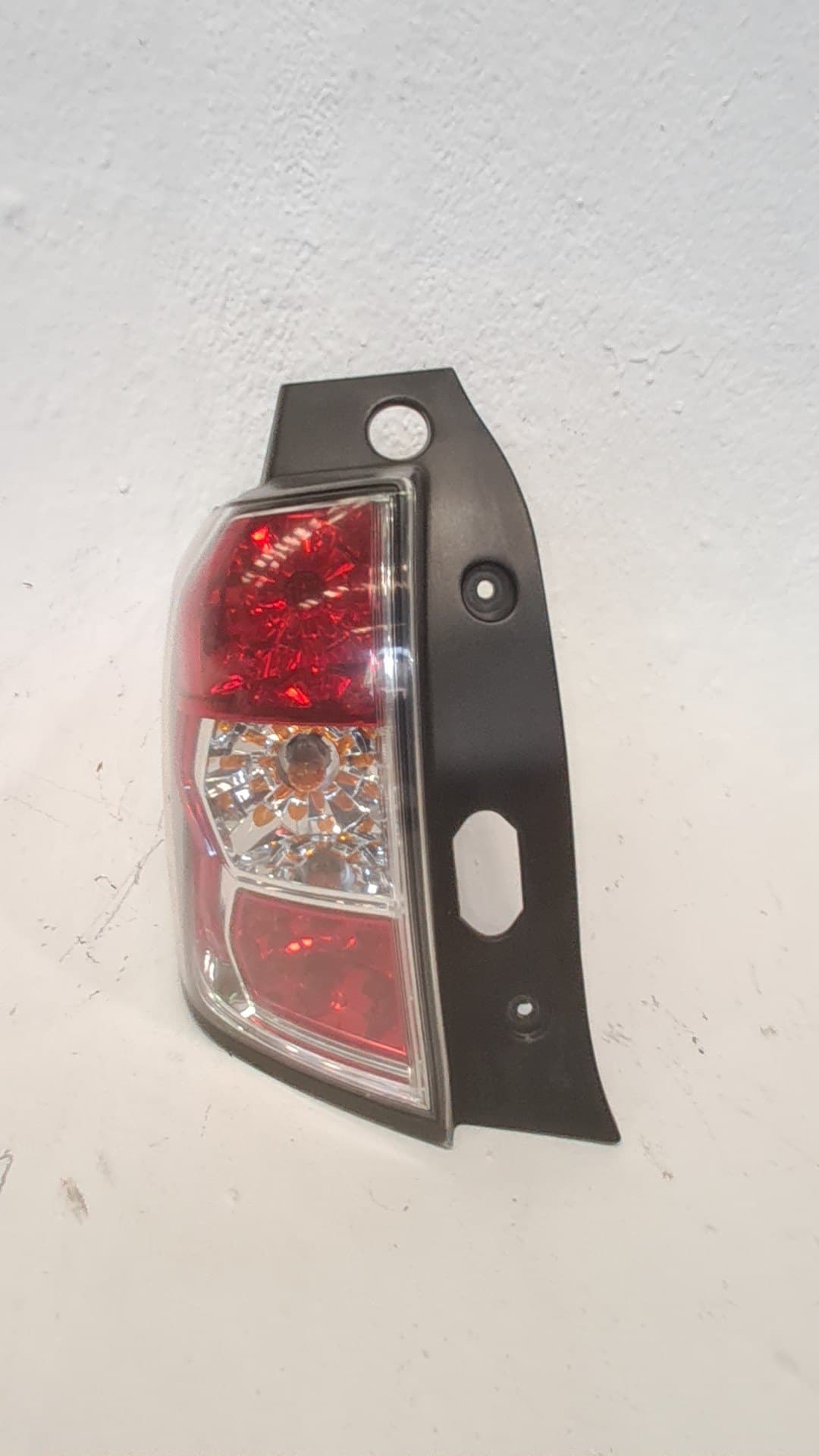 Piloto trasero izquierdo SUBARU FORESTER S11 (SG) 3
