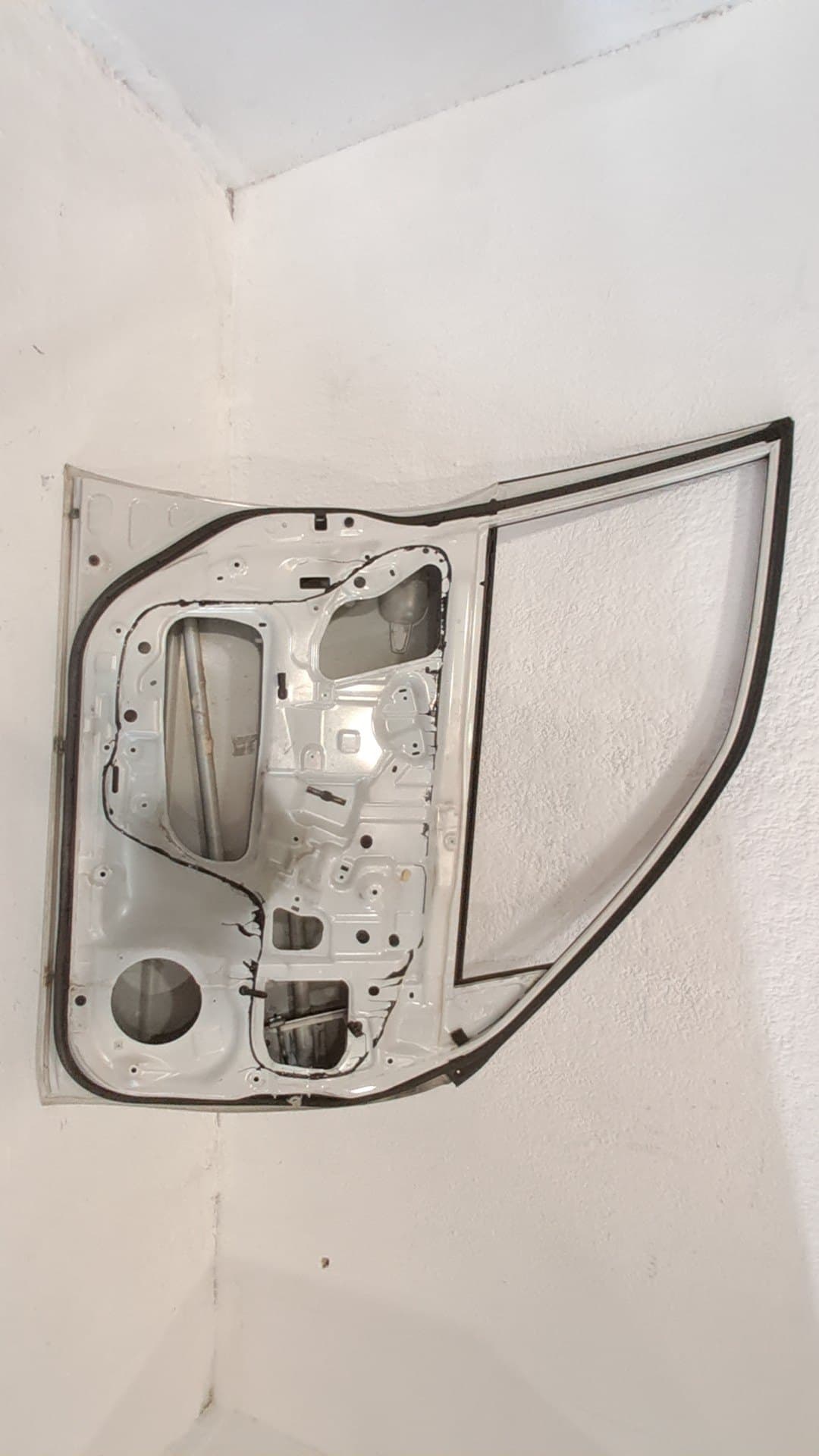 Puerta delantera izquierda SUBARU FORESTER S11 (SG) 2