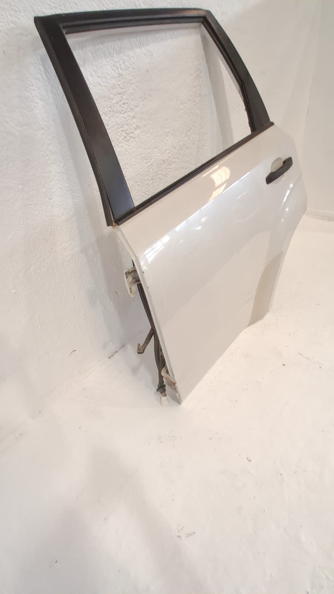 Puerta trasera izquierda SUBARU FORESTER S11 (SG) 4