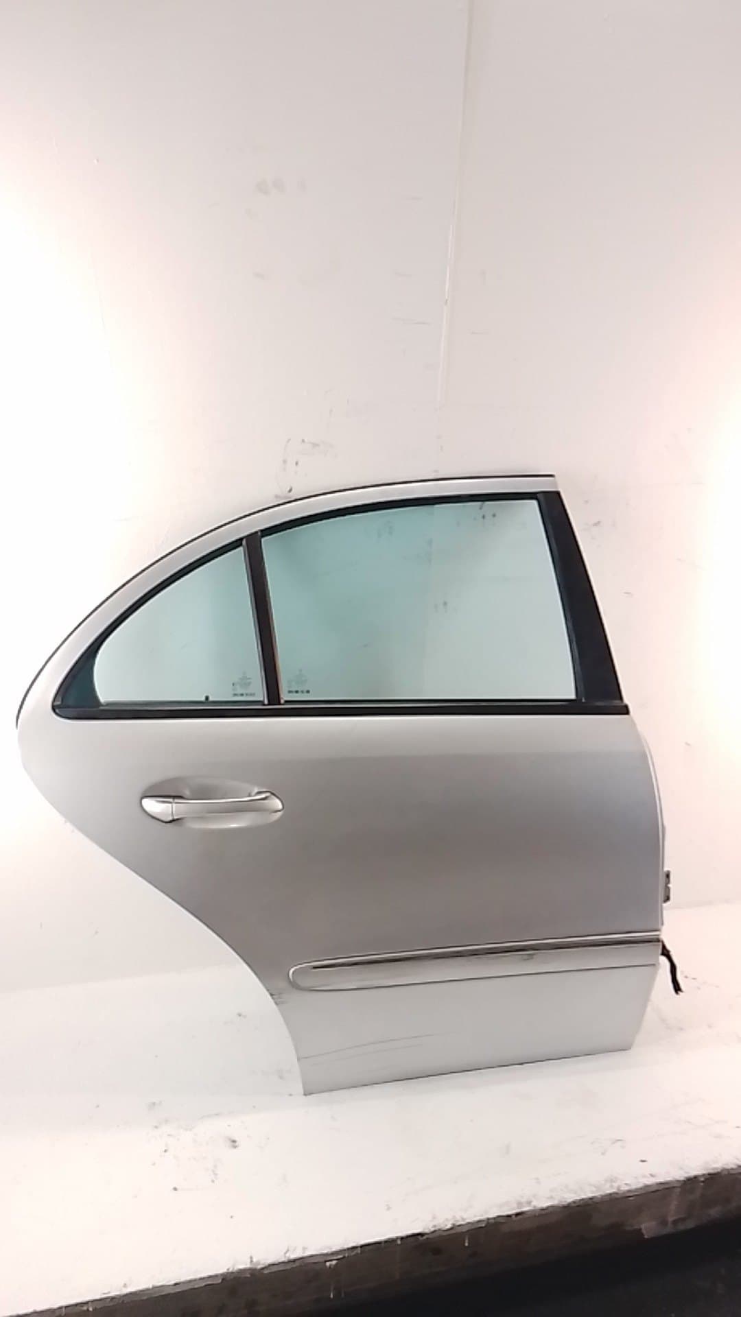 Puerta trasera derecha MERCEDES-BENZ CLASE E (W211) BERLINA