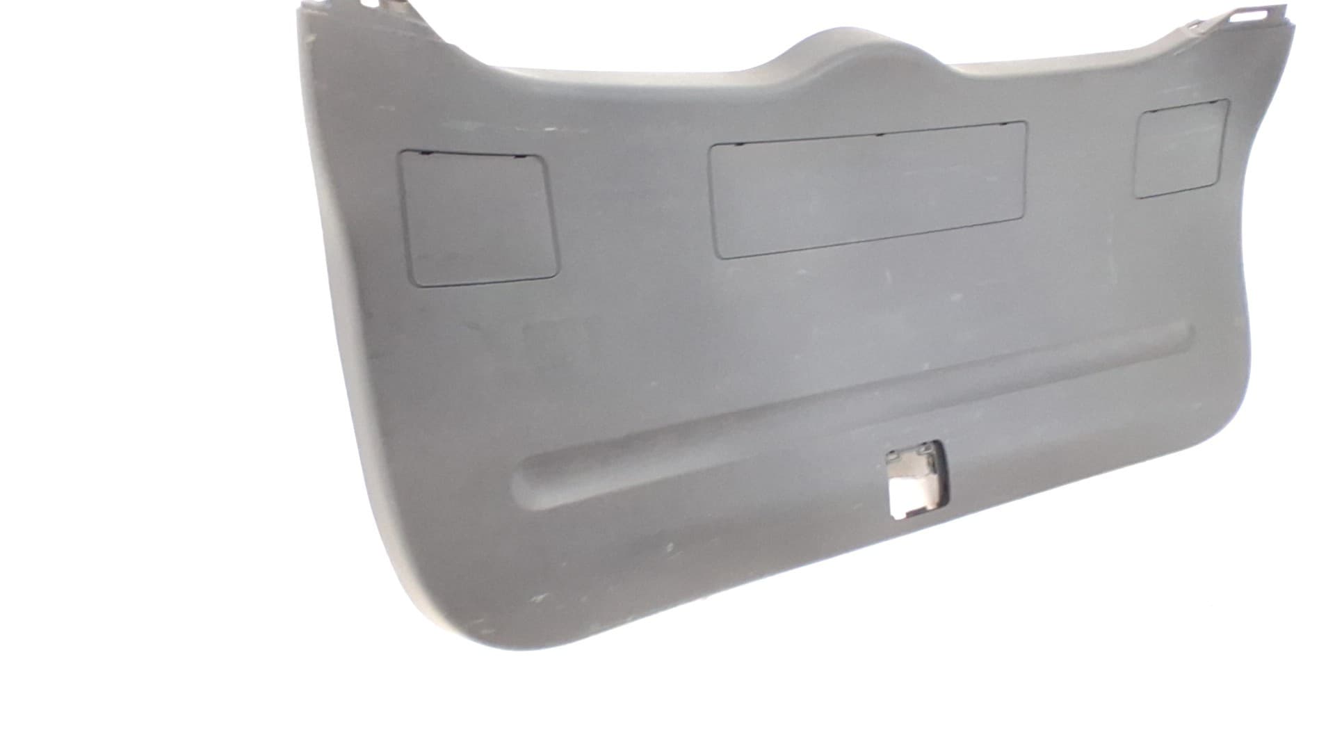Guarnecido porton trasero TOYOTA RAV 4 2