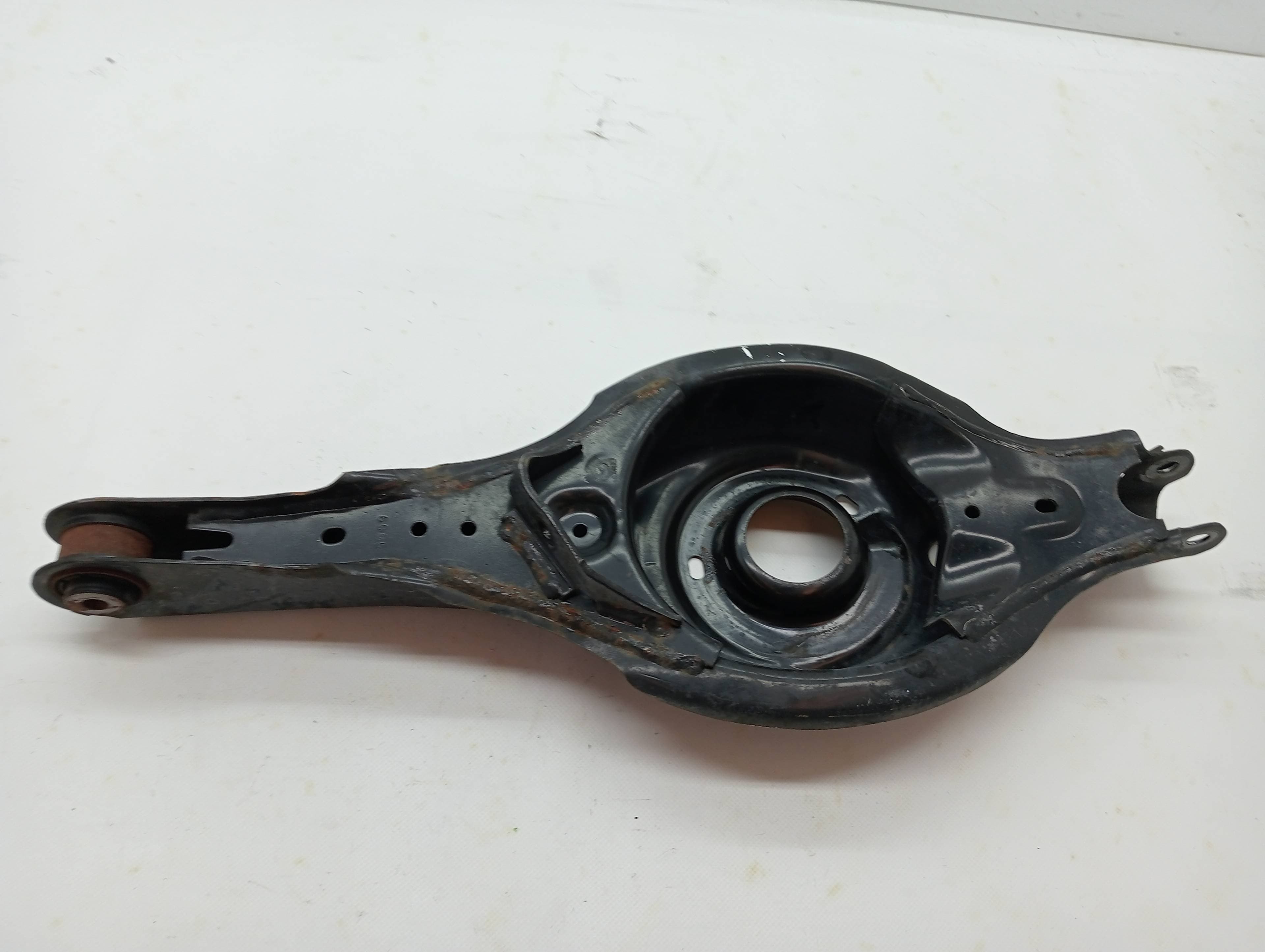 Brazo suspension inferior trasero derecho MAZDA 6 KOMBI ()(.2012->) 2